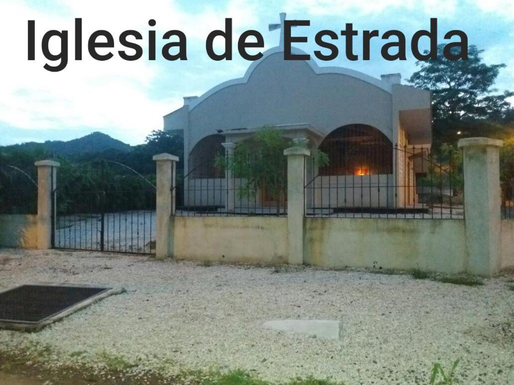 Casa Hidalgo cerca de playa Carrillo