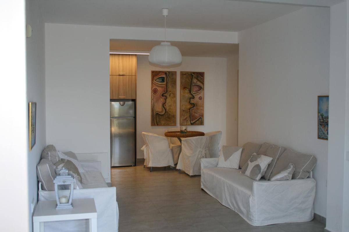 Thalassa Apartment photo 4