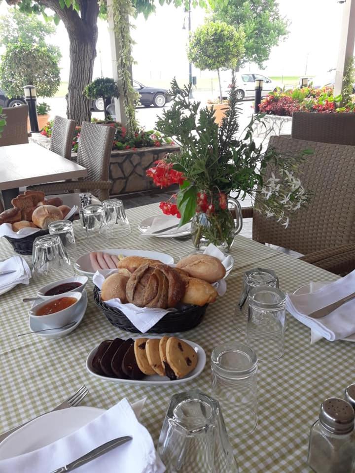 Hotel Florakis