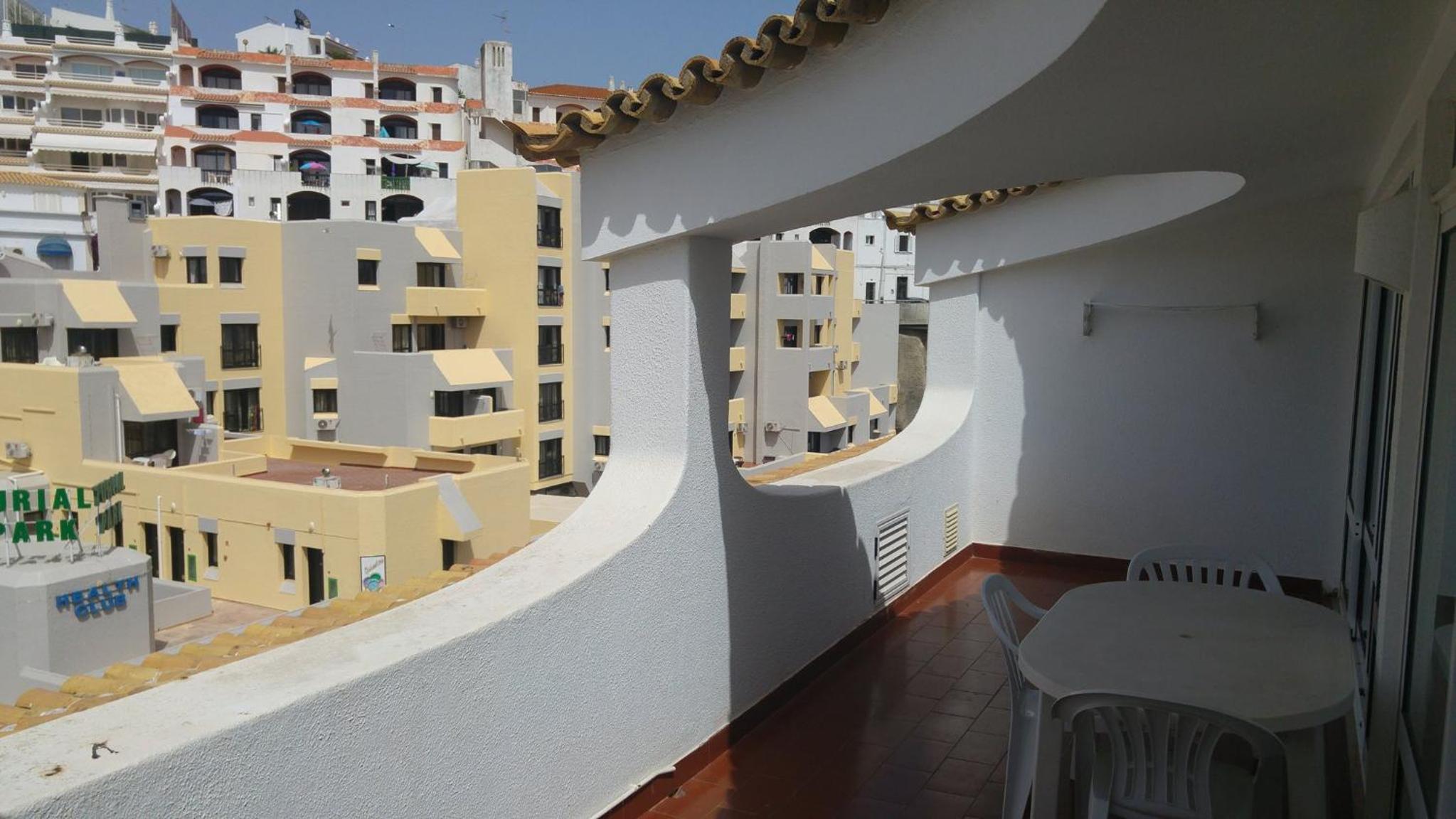 Edificio Albufeira Apartamentos A. Local - Albuturismo Lda