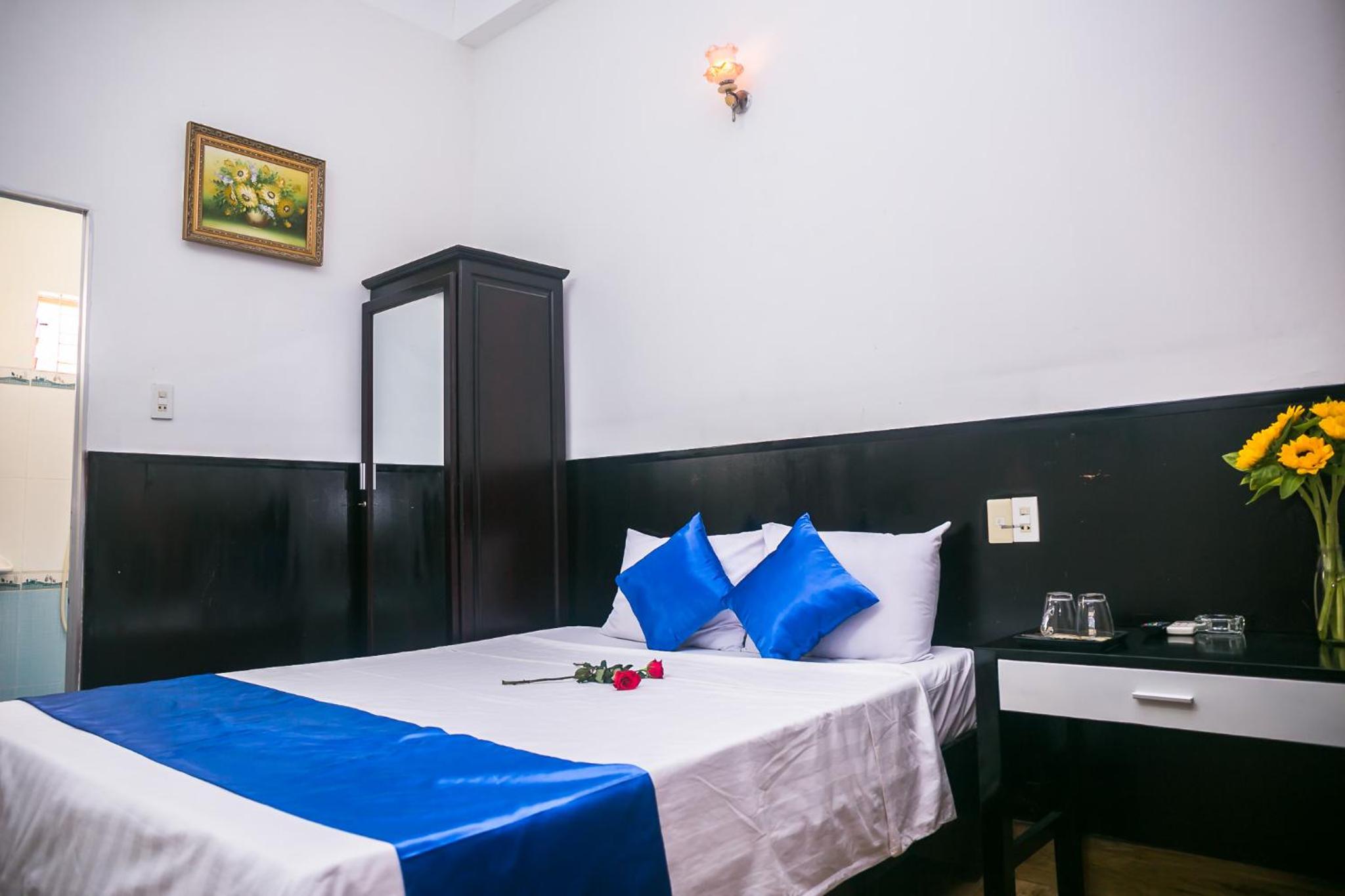 Blue Star Hotel