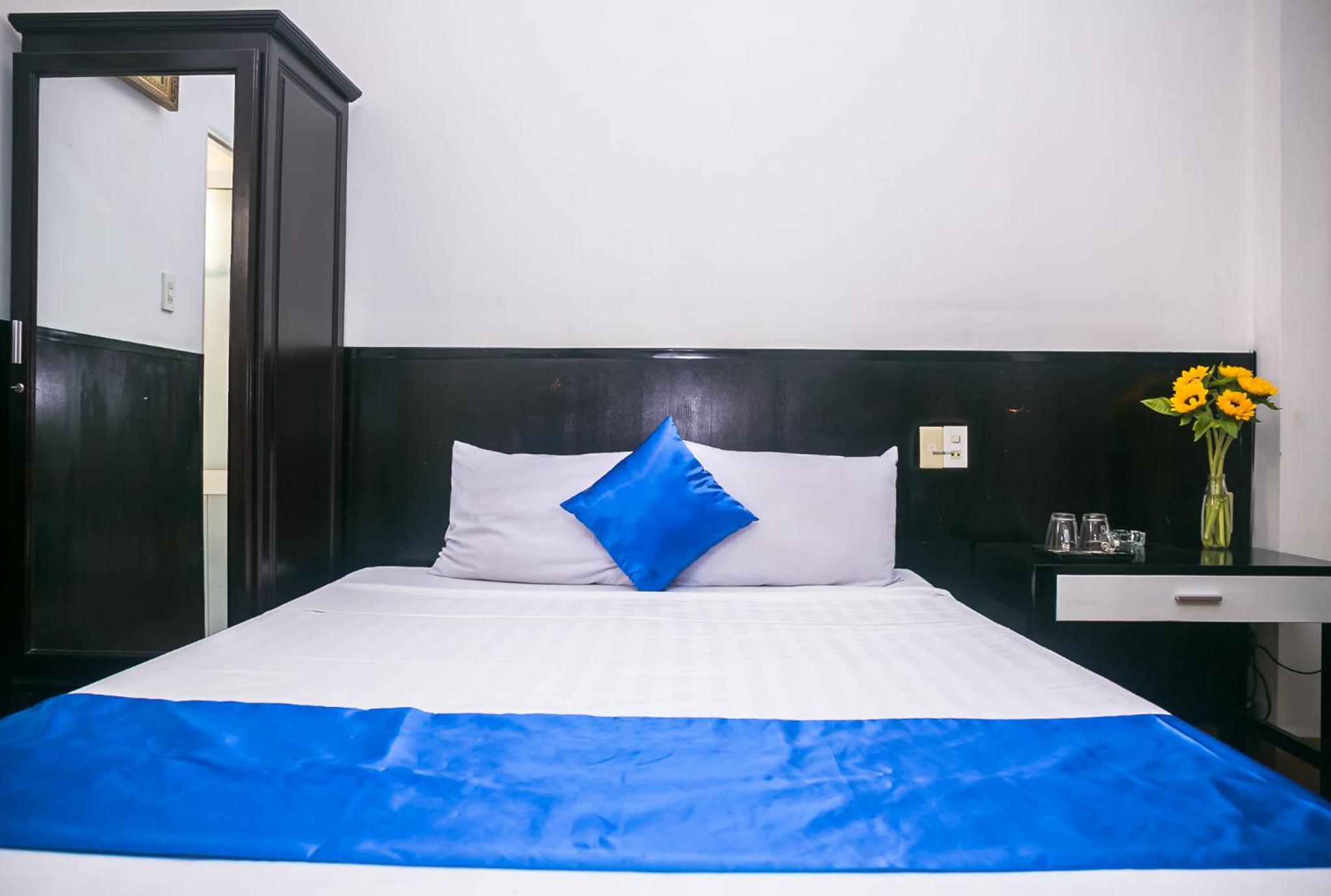 Blue Star Hotel