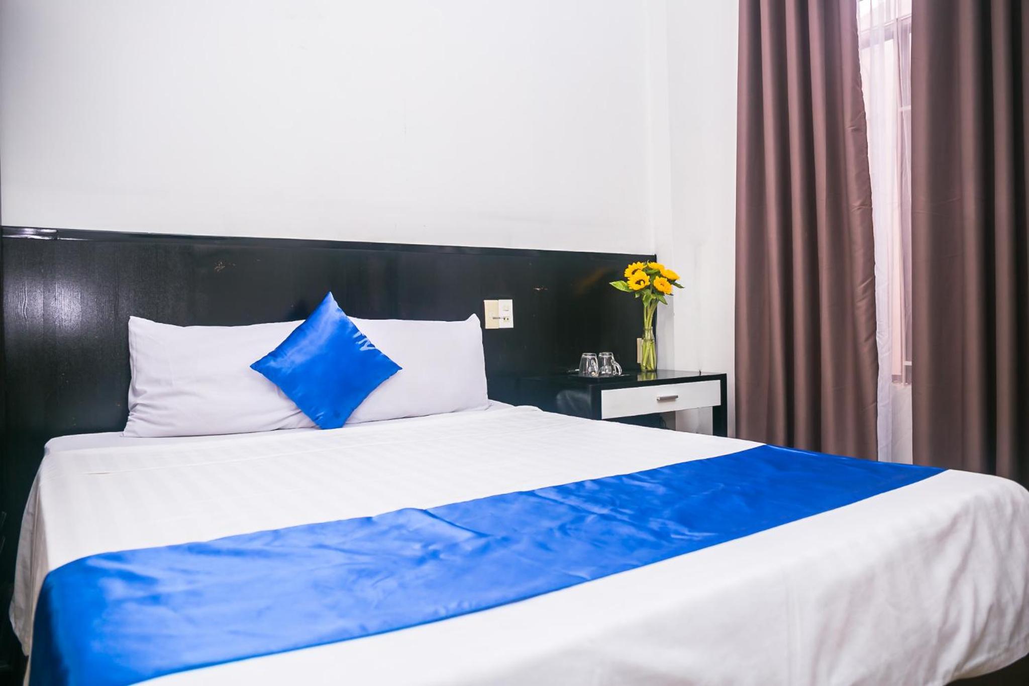 Blue Star Hotel