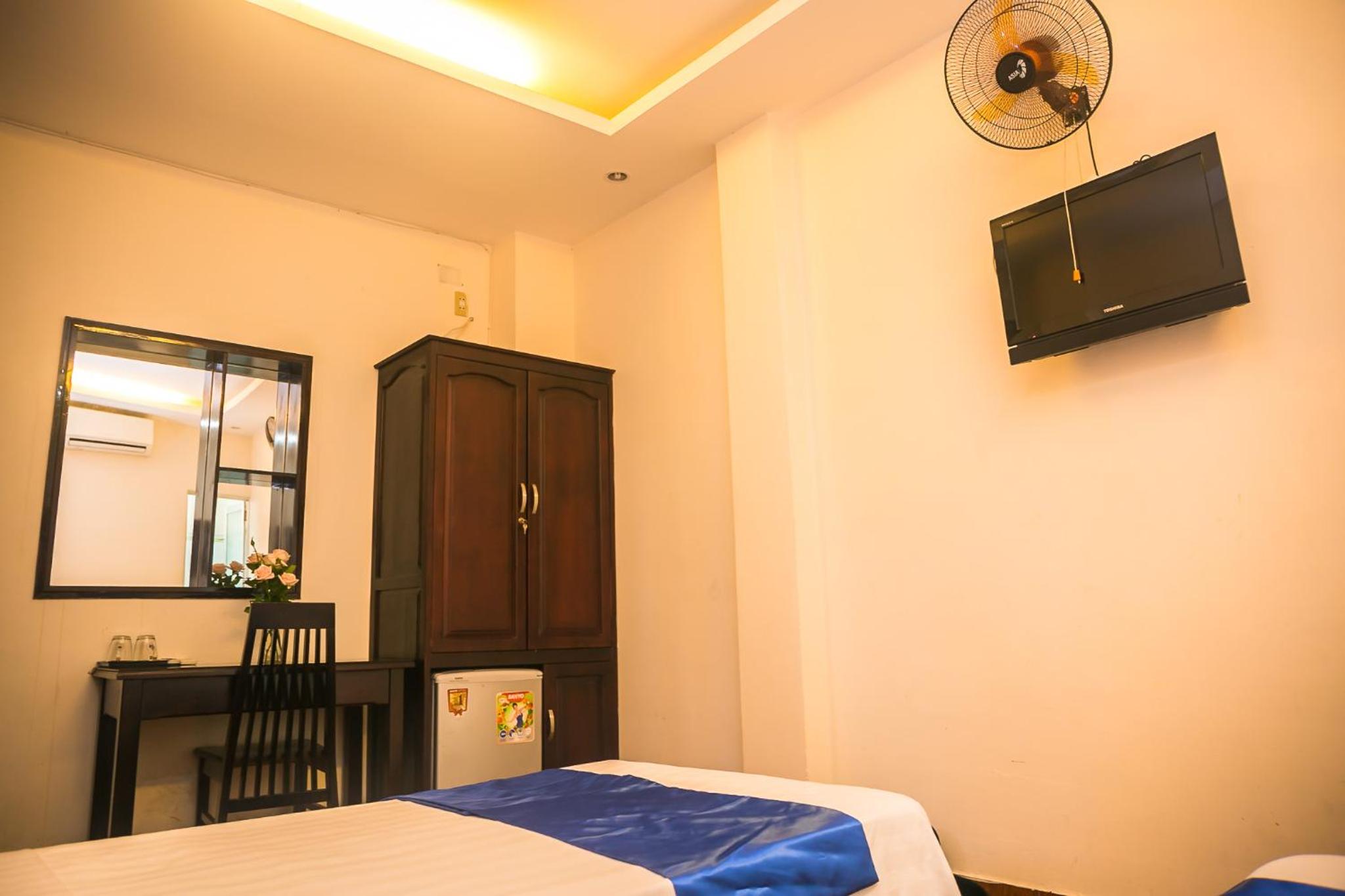 Blue Star Hotel