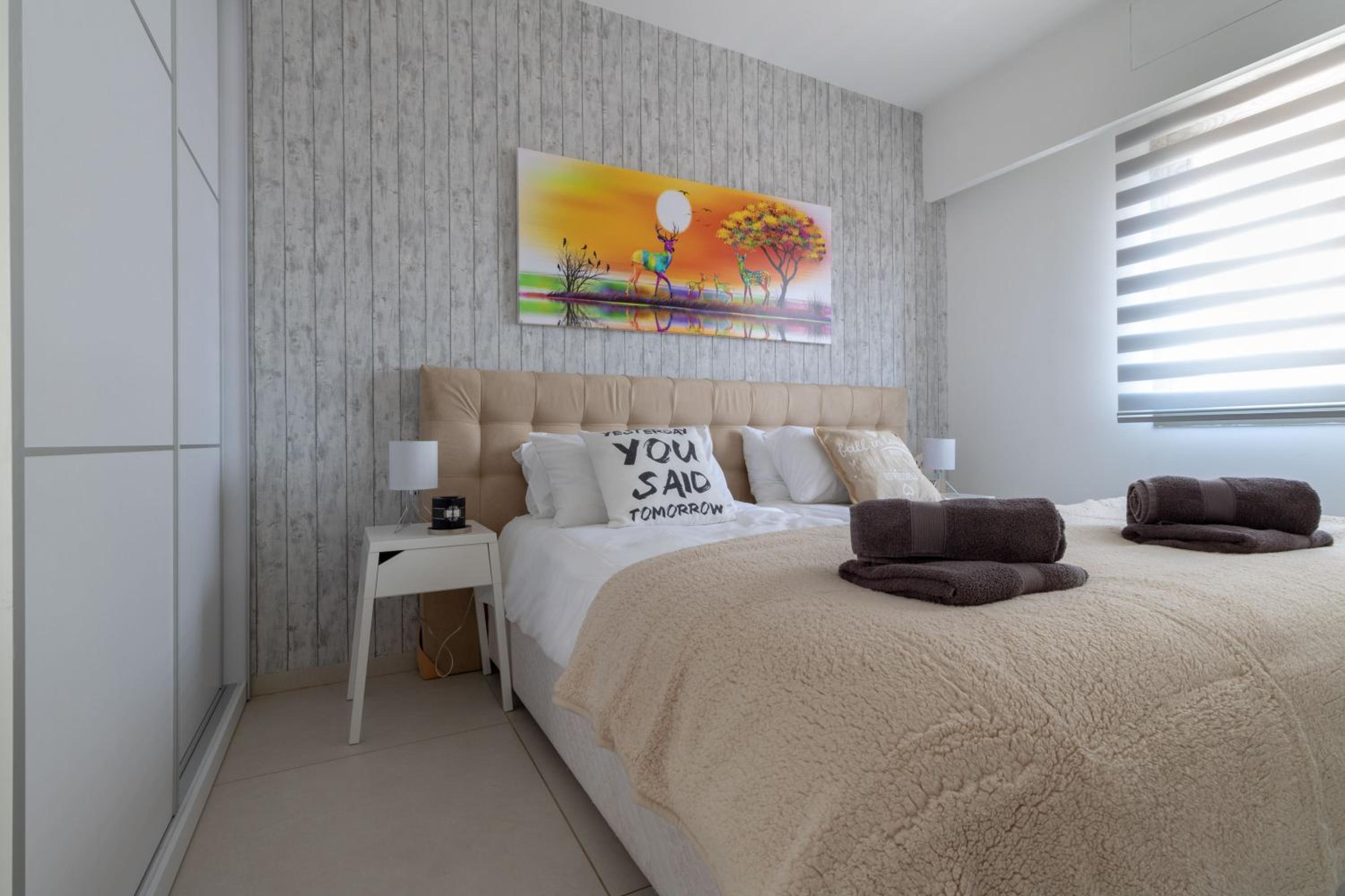 Enjoy Views of Jerusalem from Chic Flat view 4