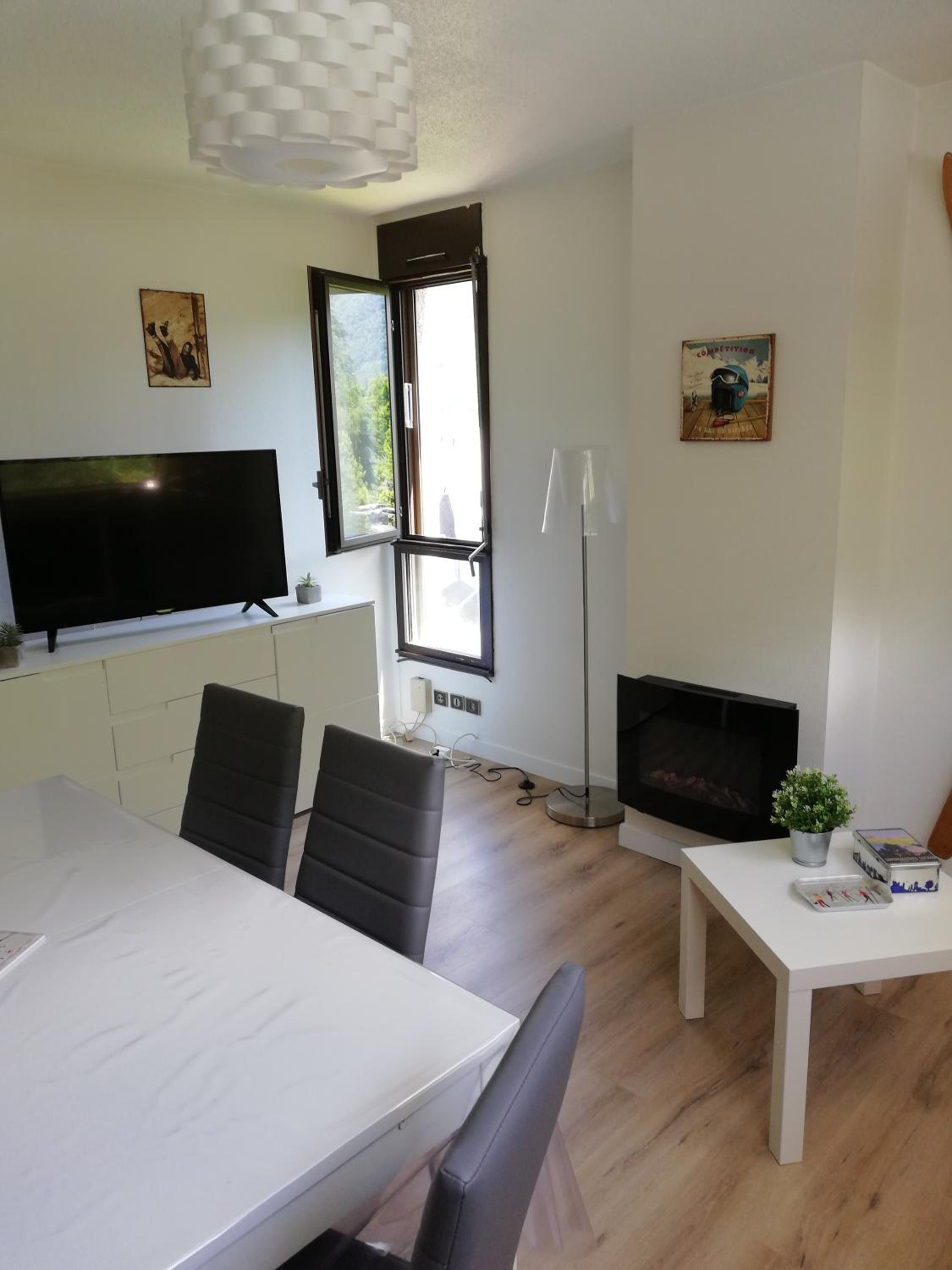 Appartement Bagnères de Luchon view 3