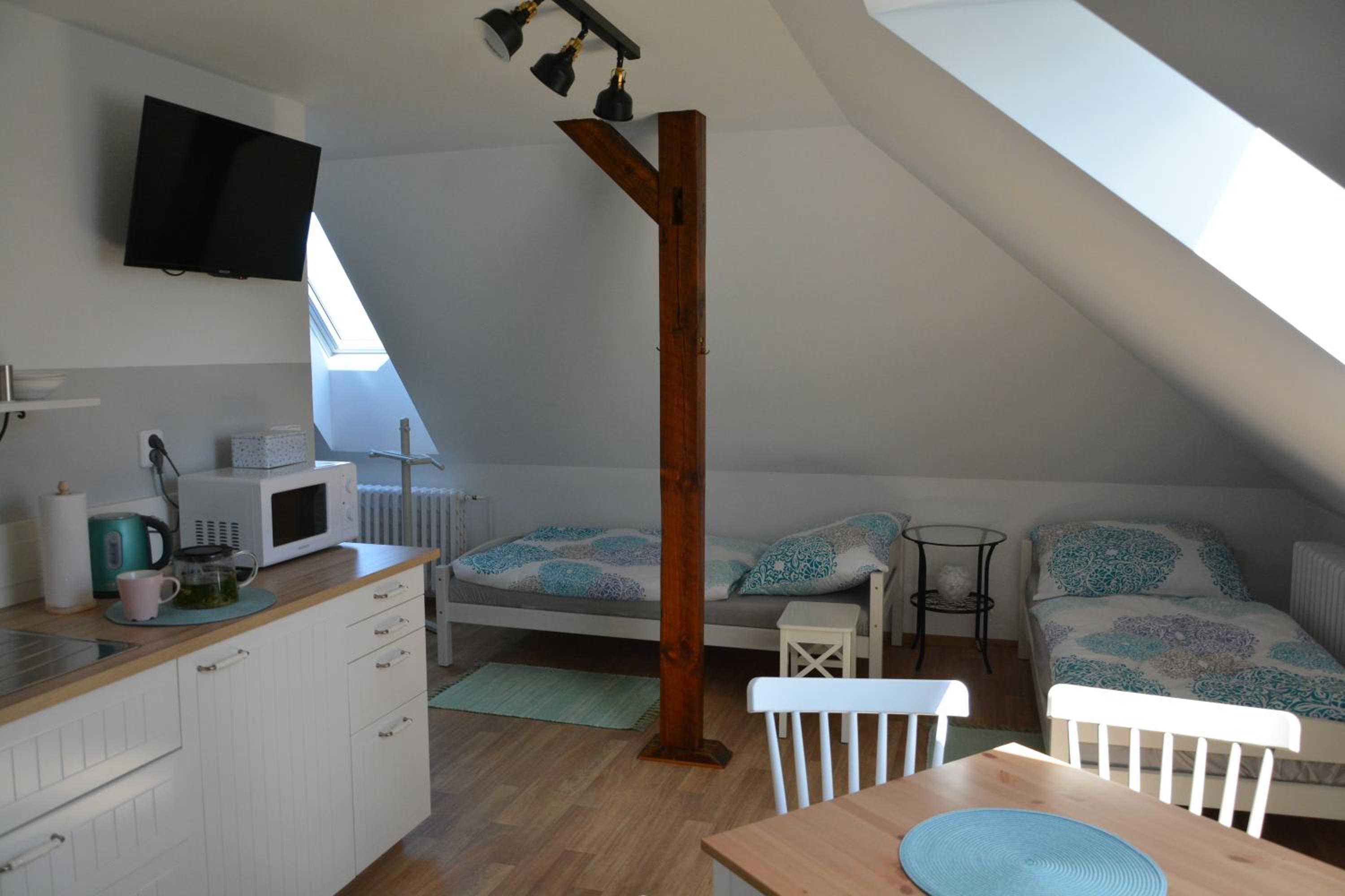 Apartmány U Václava - 7 minut od letiště Václava Havla - parkování zdarma