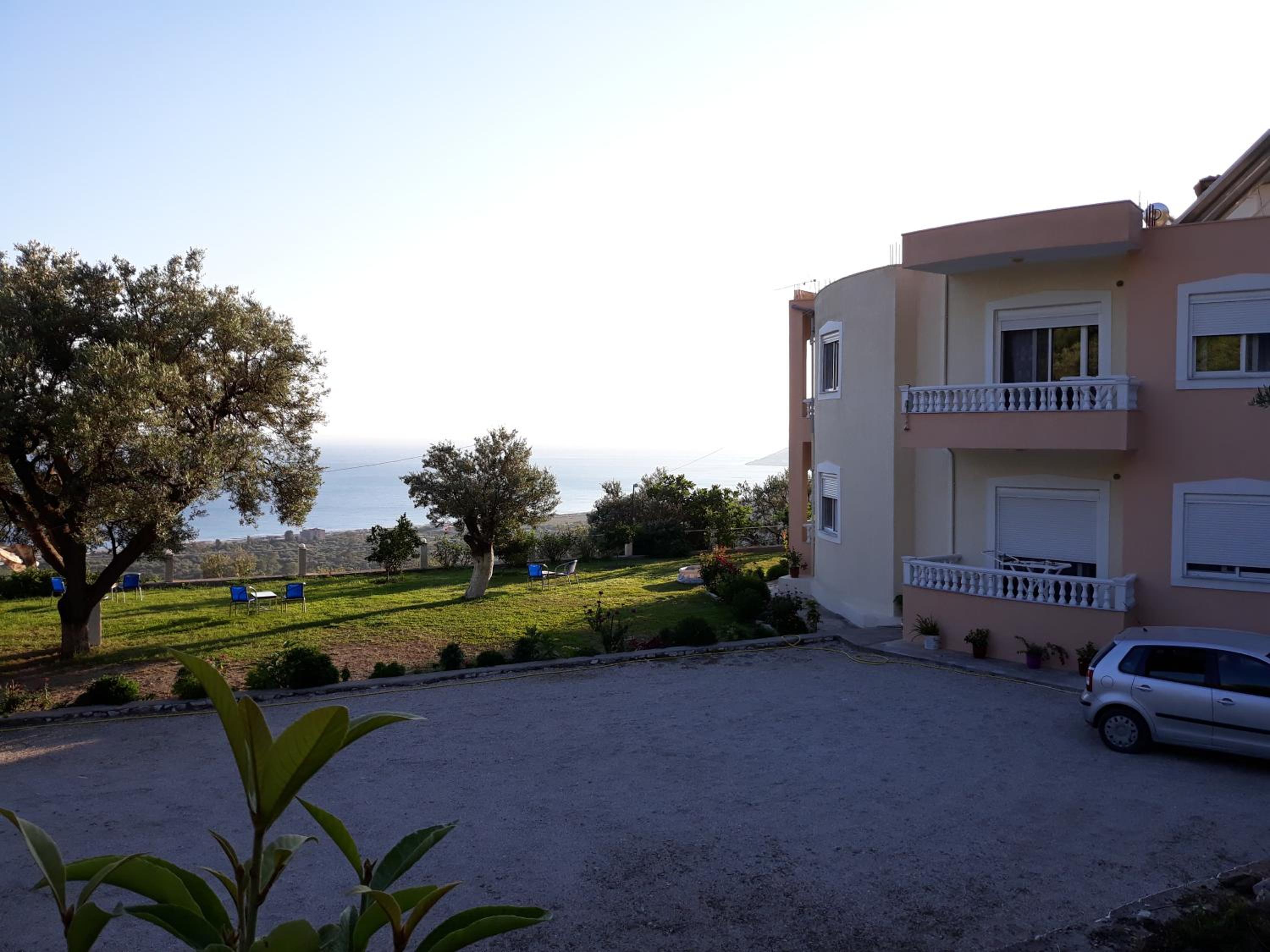 OniRana Apartments