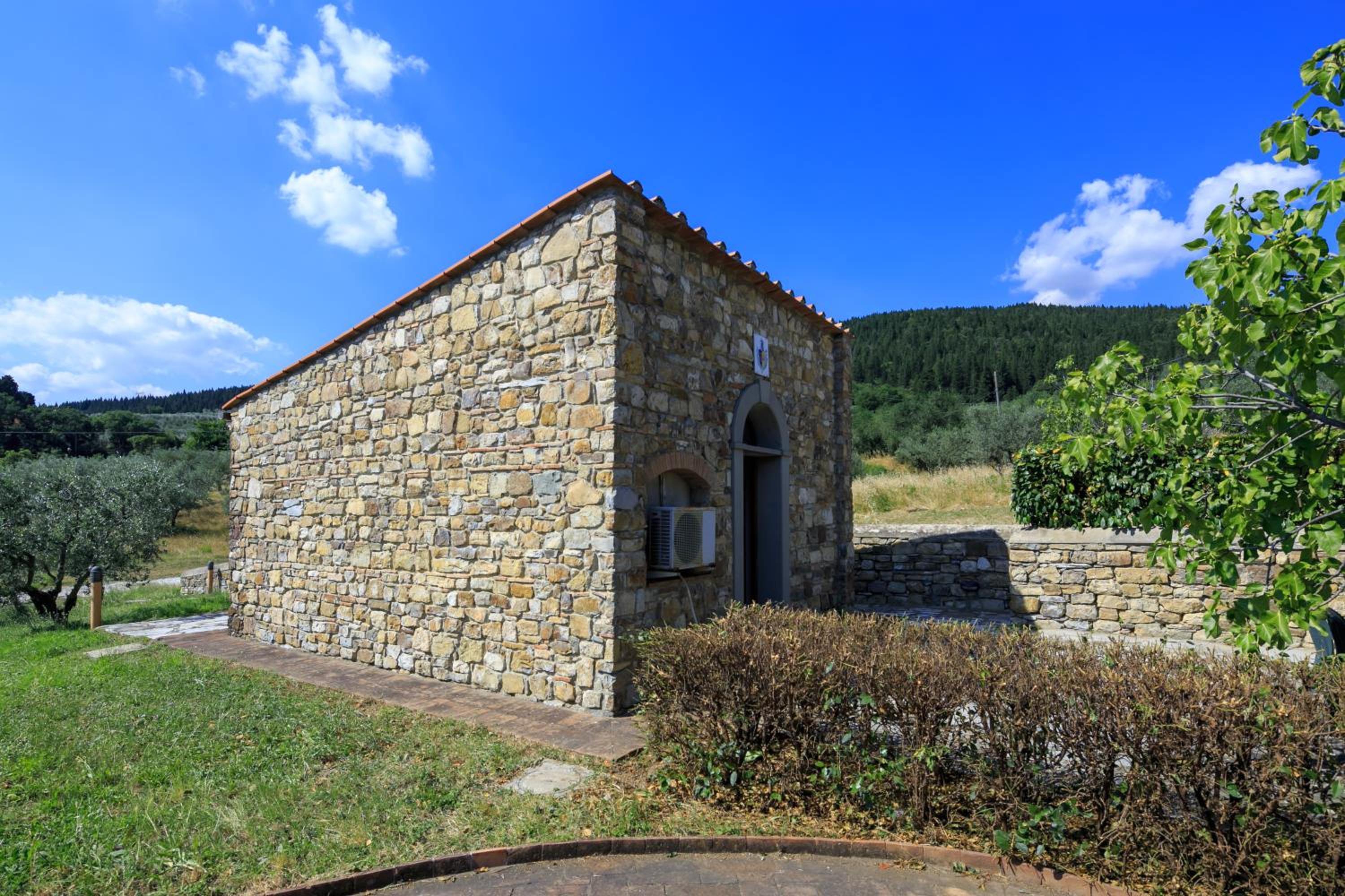 Photo 25