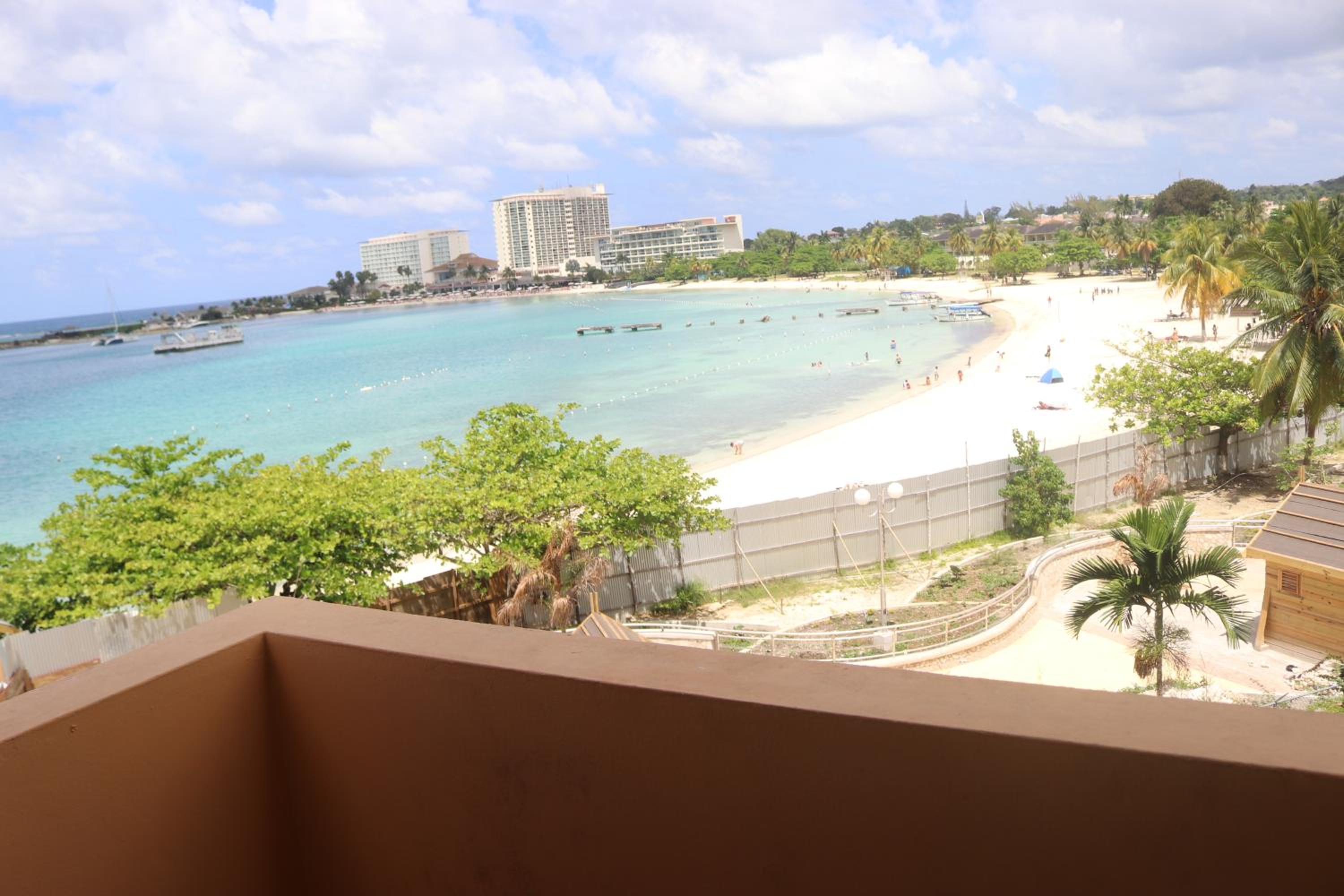 Angel Fish Beach Suite at Turtle Towers