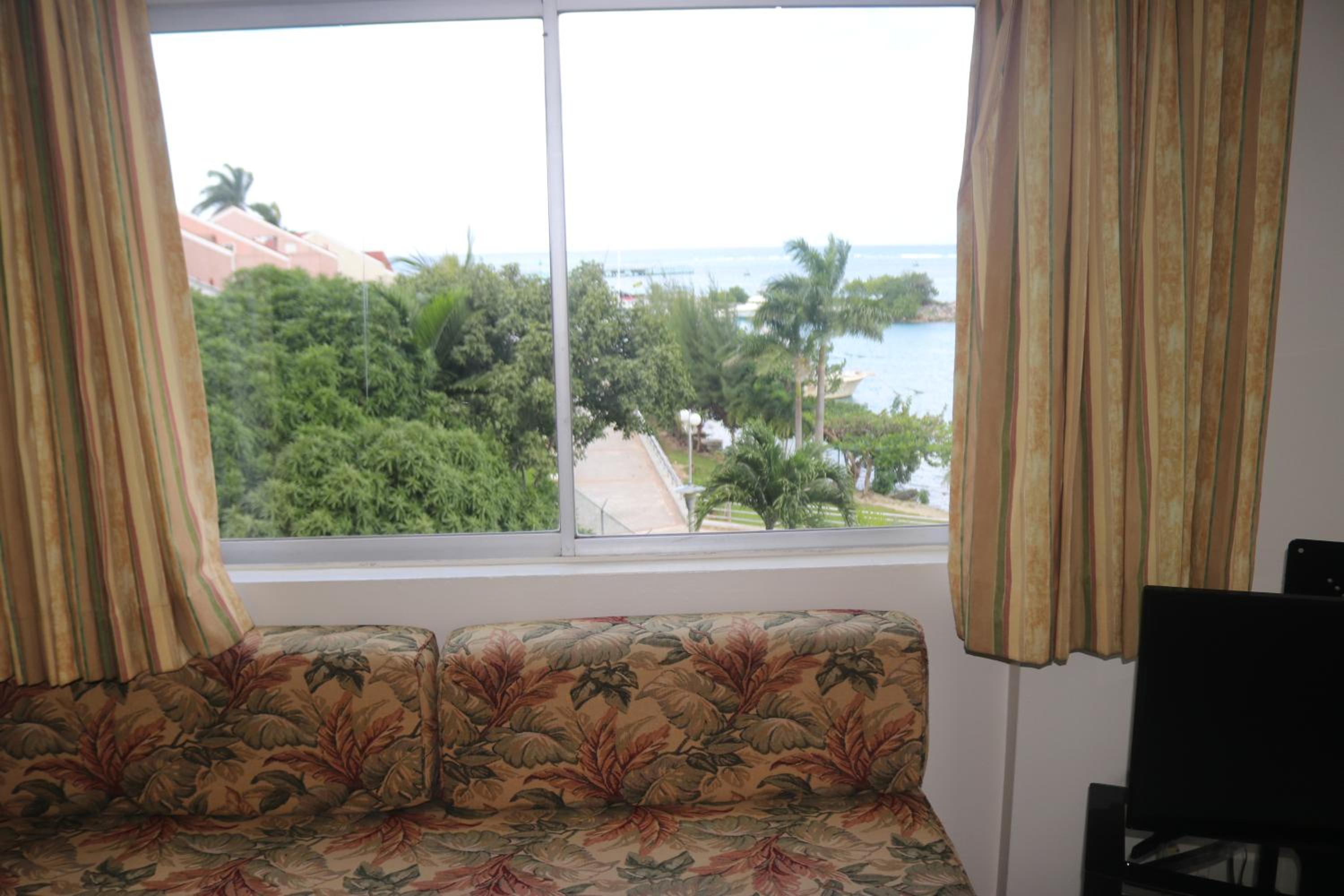 Angel Fish Beach Suite at Turtle Towers