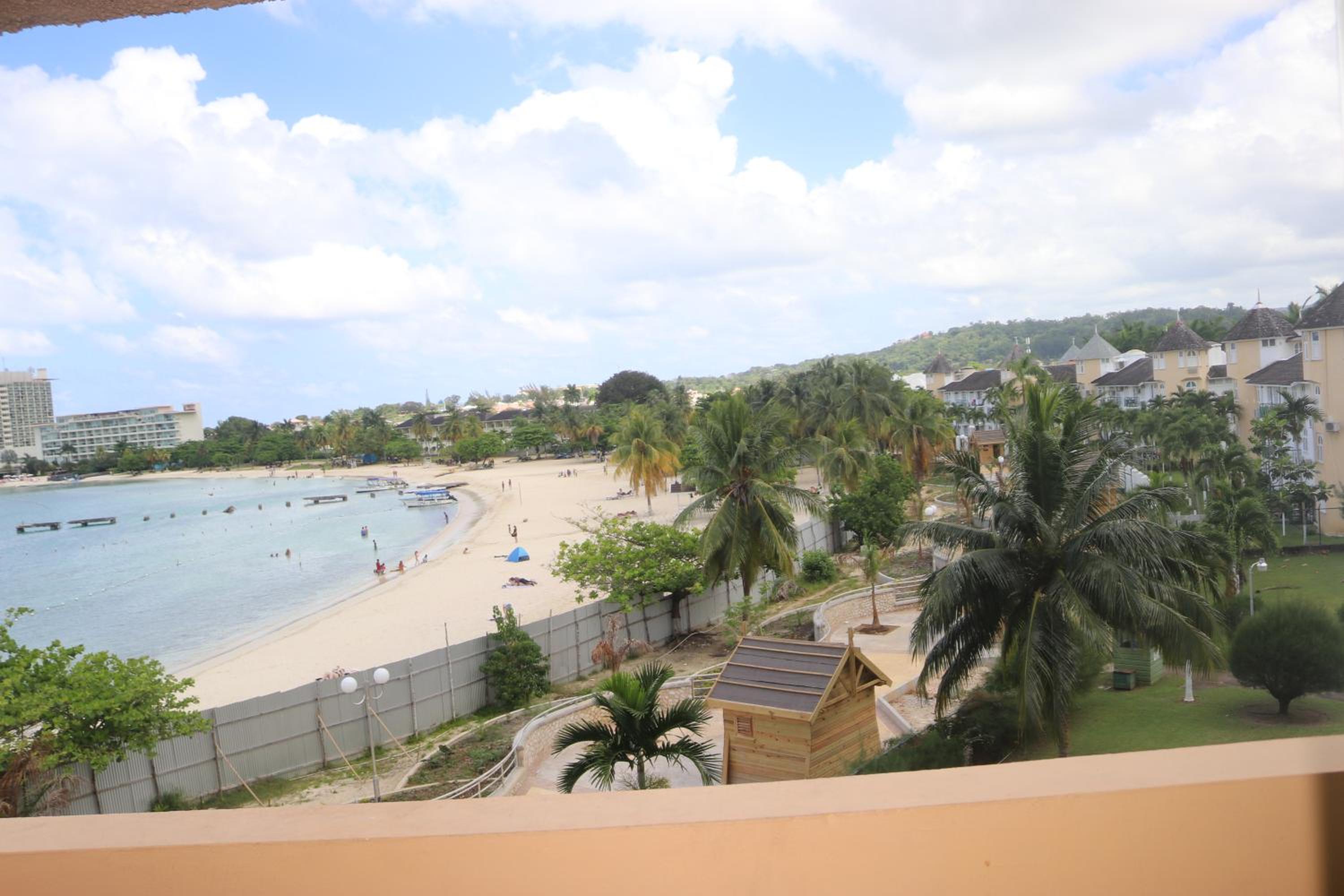 Angel Fish Beach Suite at Turtle Towers