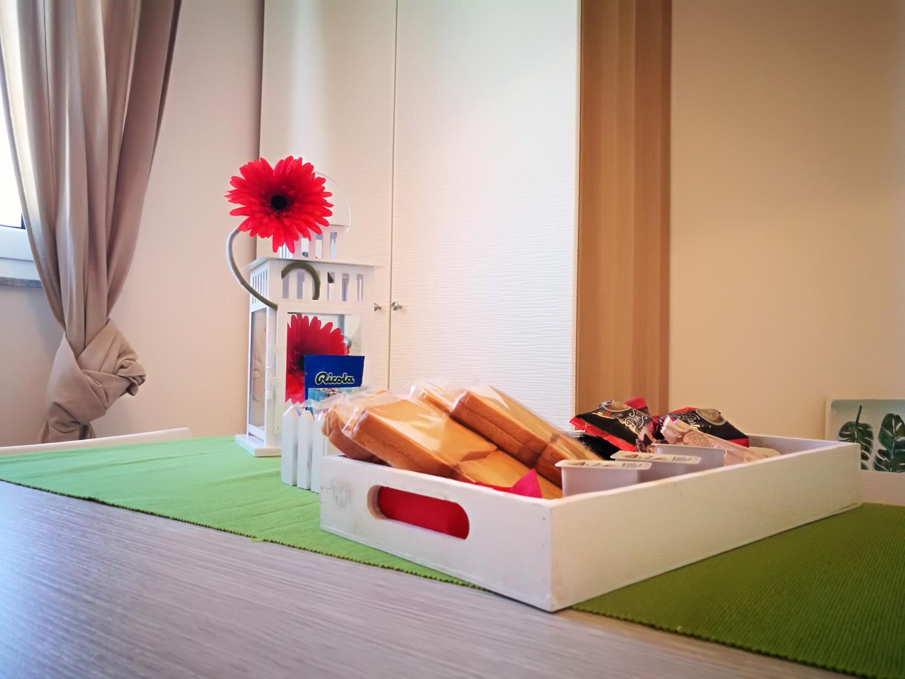 Hotel Simply House in Bari - Image 1