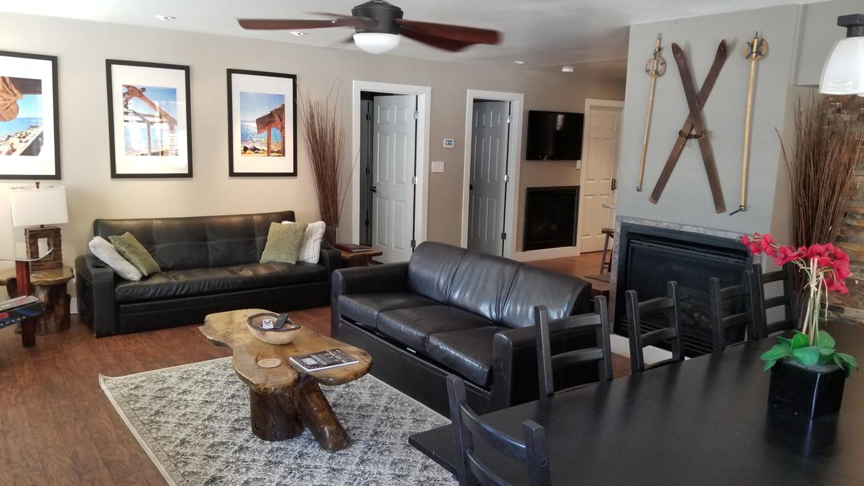 Gondola Lodge with 5-dollar Beach Voucher
