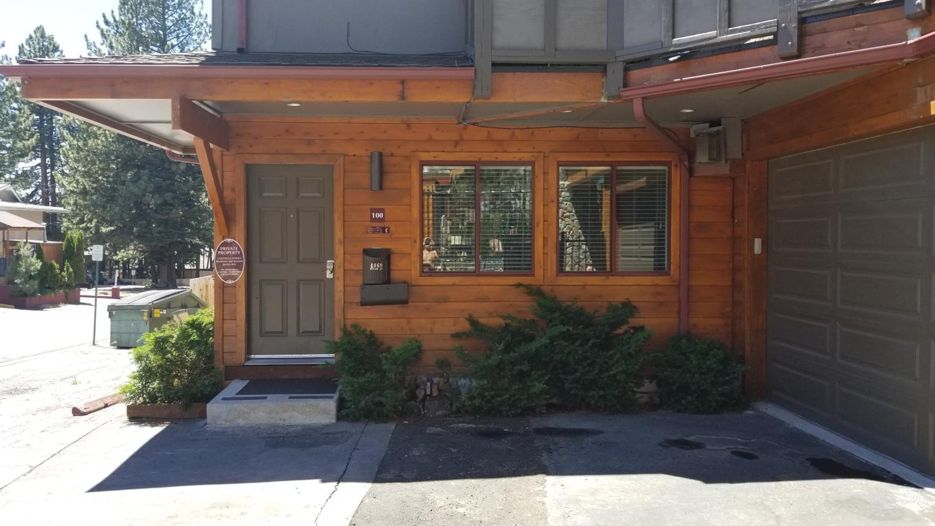 Gondola Lodge with 5-dollar Beach Voucher