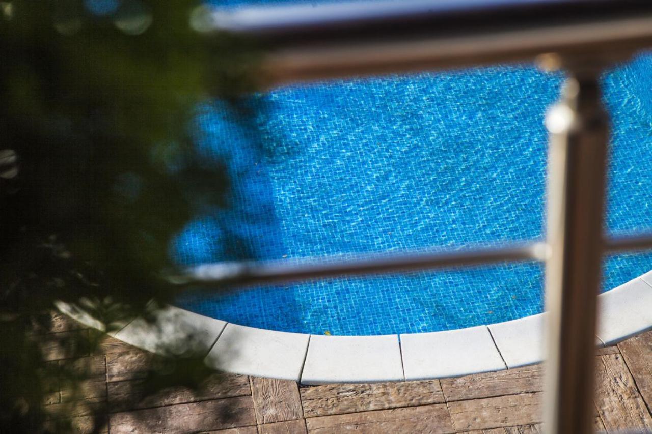 Vila Mila Riverside Apartments