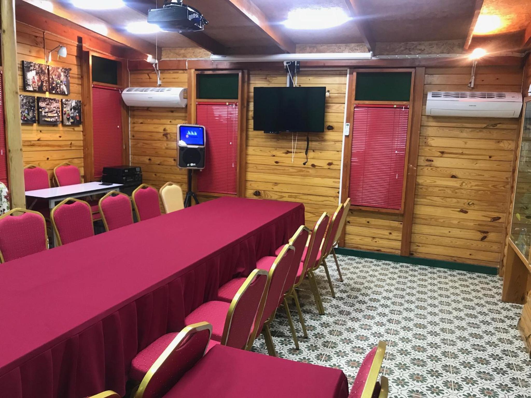 meeting & event spaces