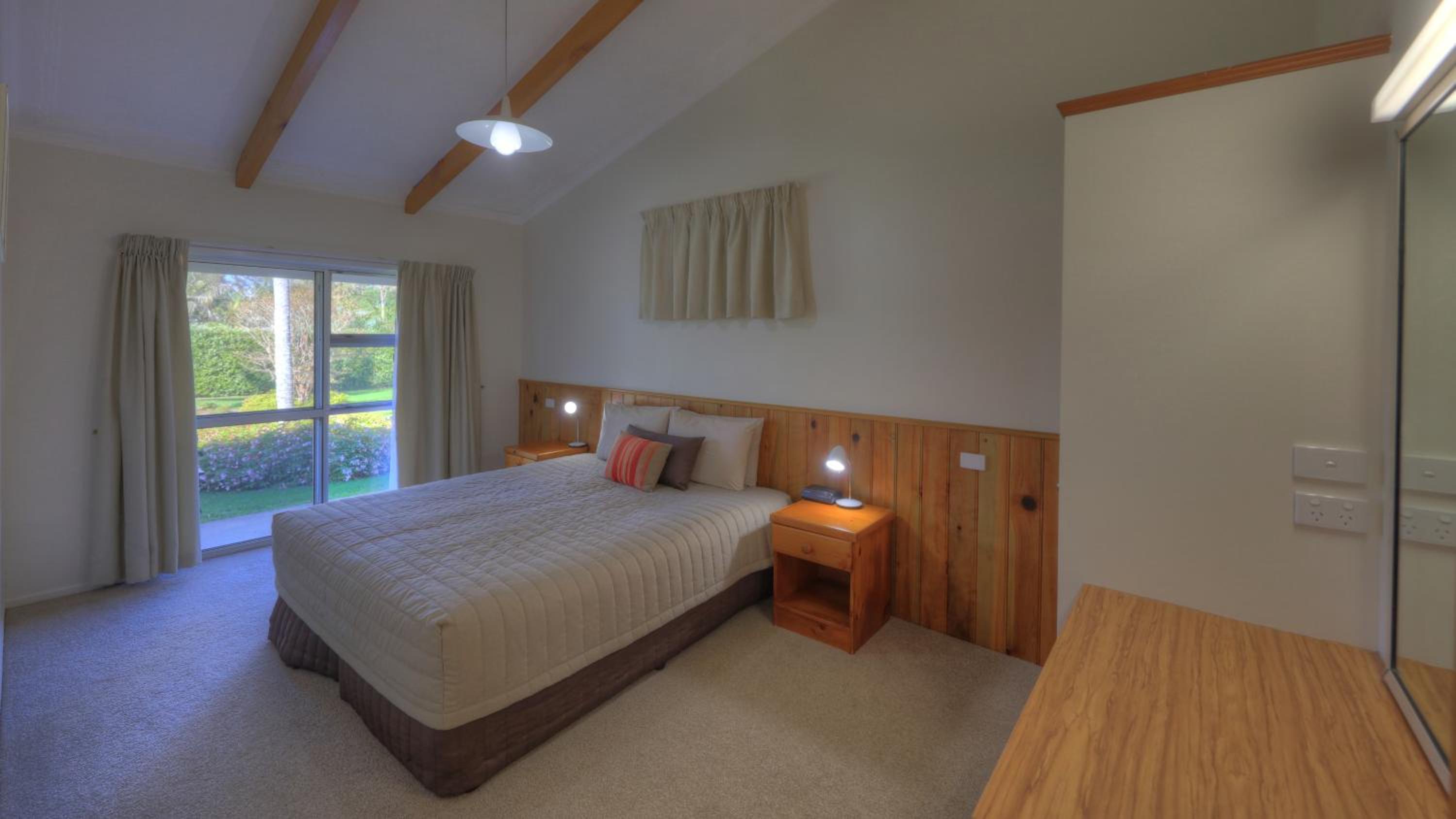 Daydreamer Apartments