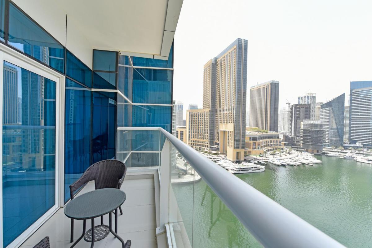 Golden Stay Vacation Homes continental tower marina