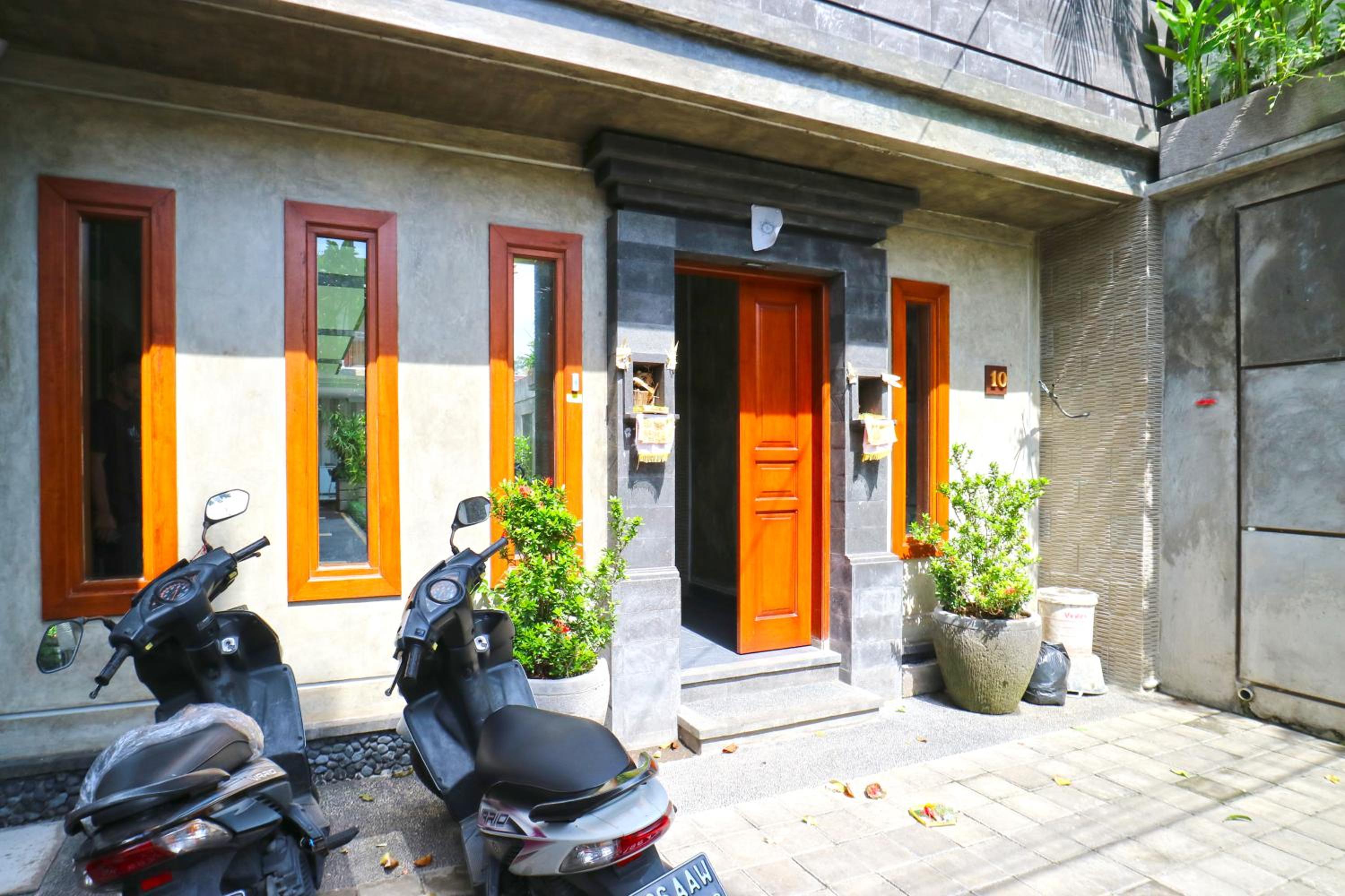 Gempita House Legian Bali