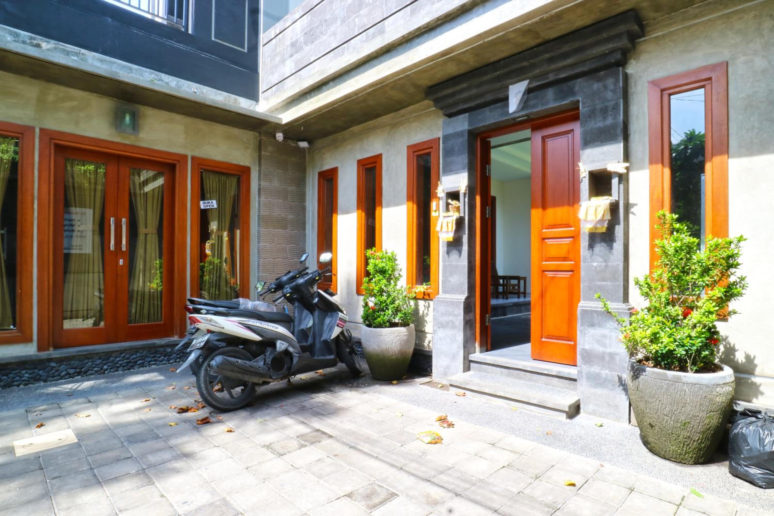 Gempita House Legian Bali