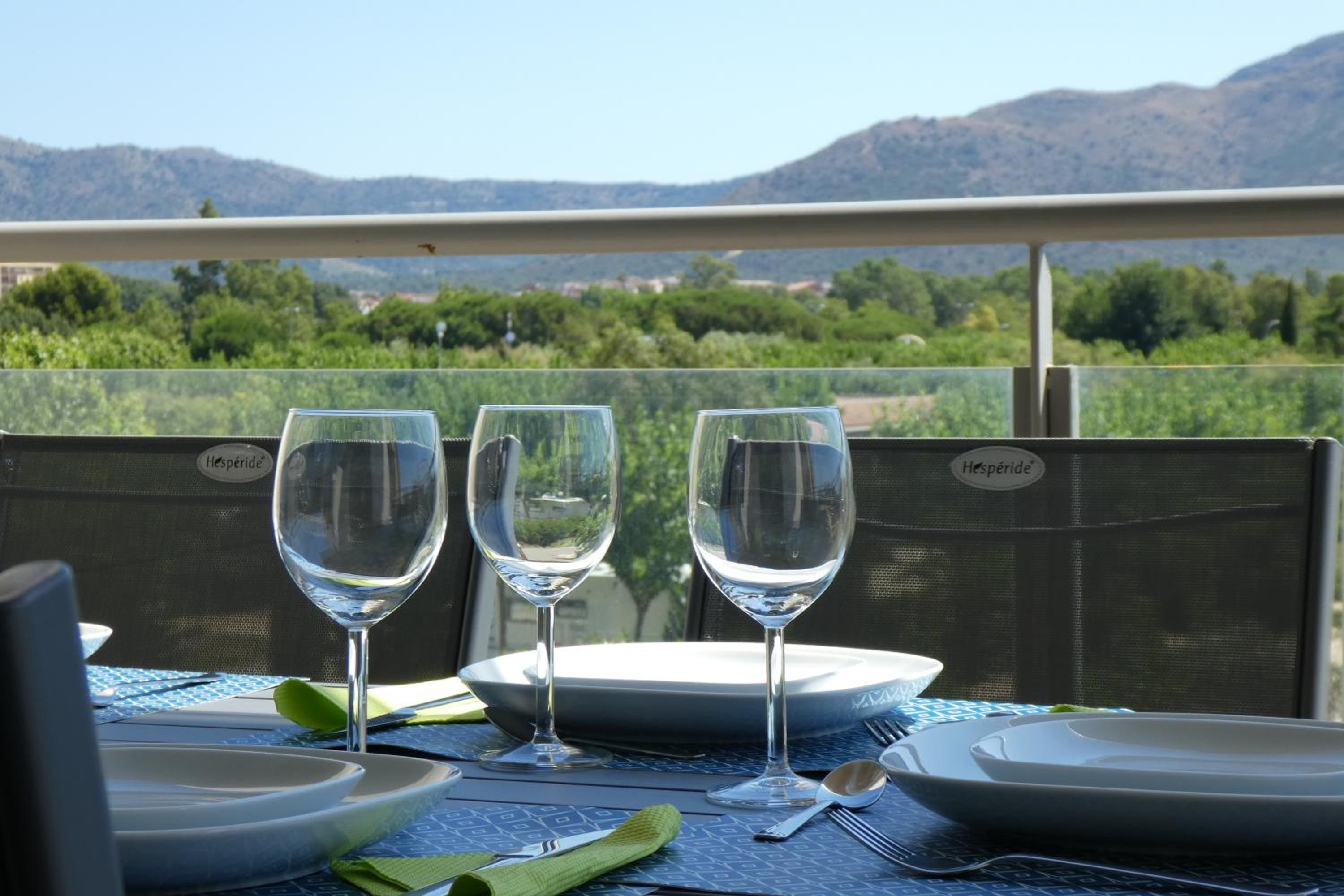 Appartement plage Salata Rosas view 3
