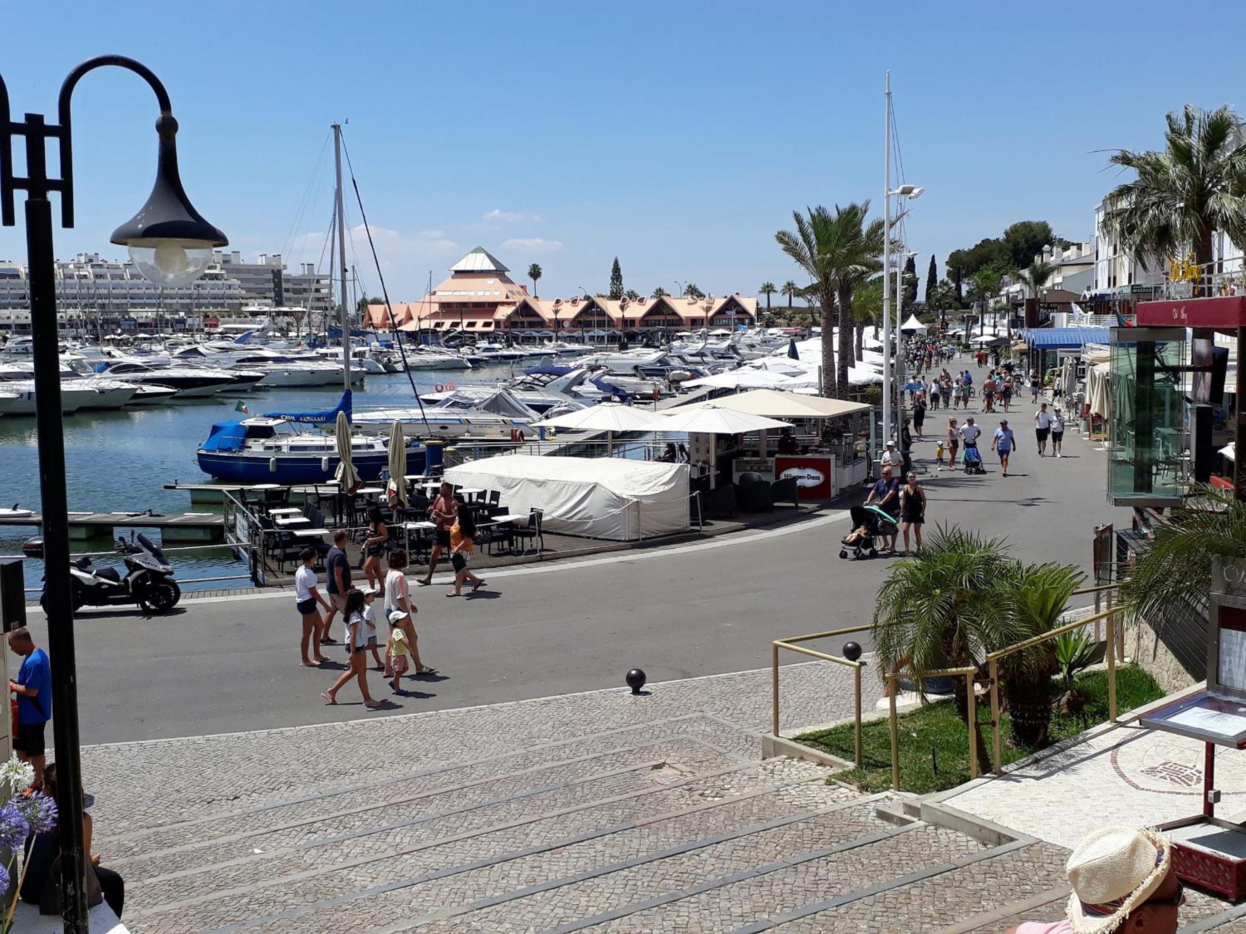 Sol Nascente- Piscina, Wifi, Familiar view 5