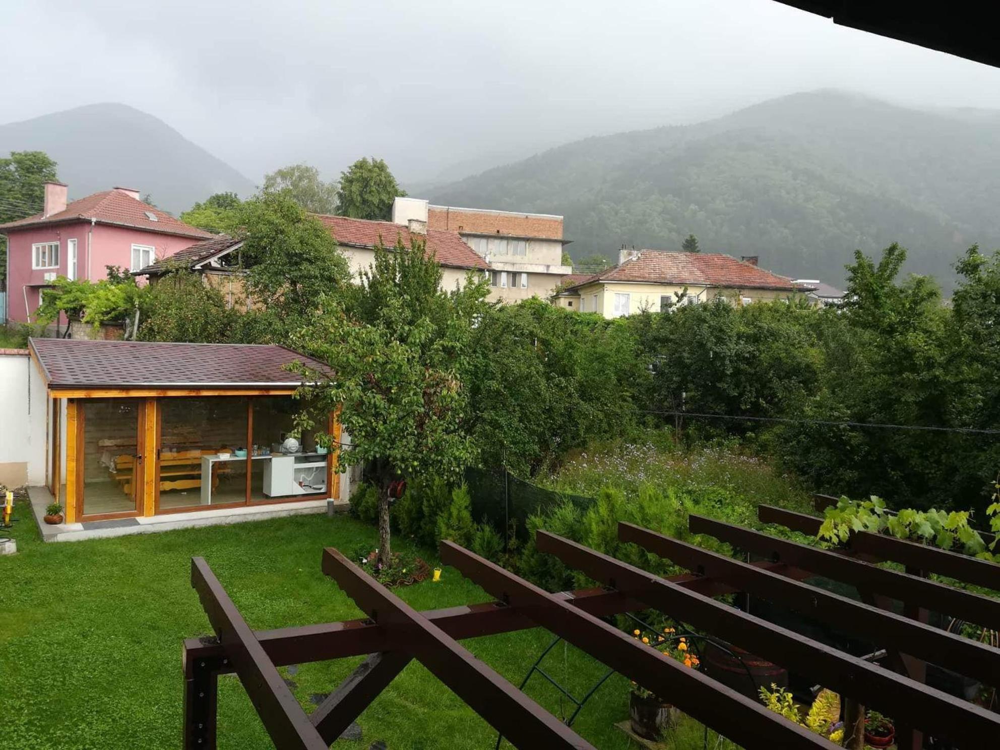Guest House Vasilena Самостоятелно наемане FREE PARKING
