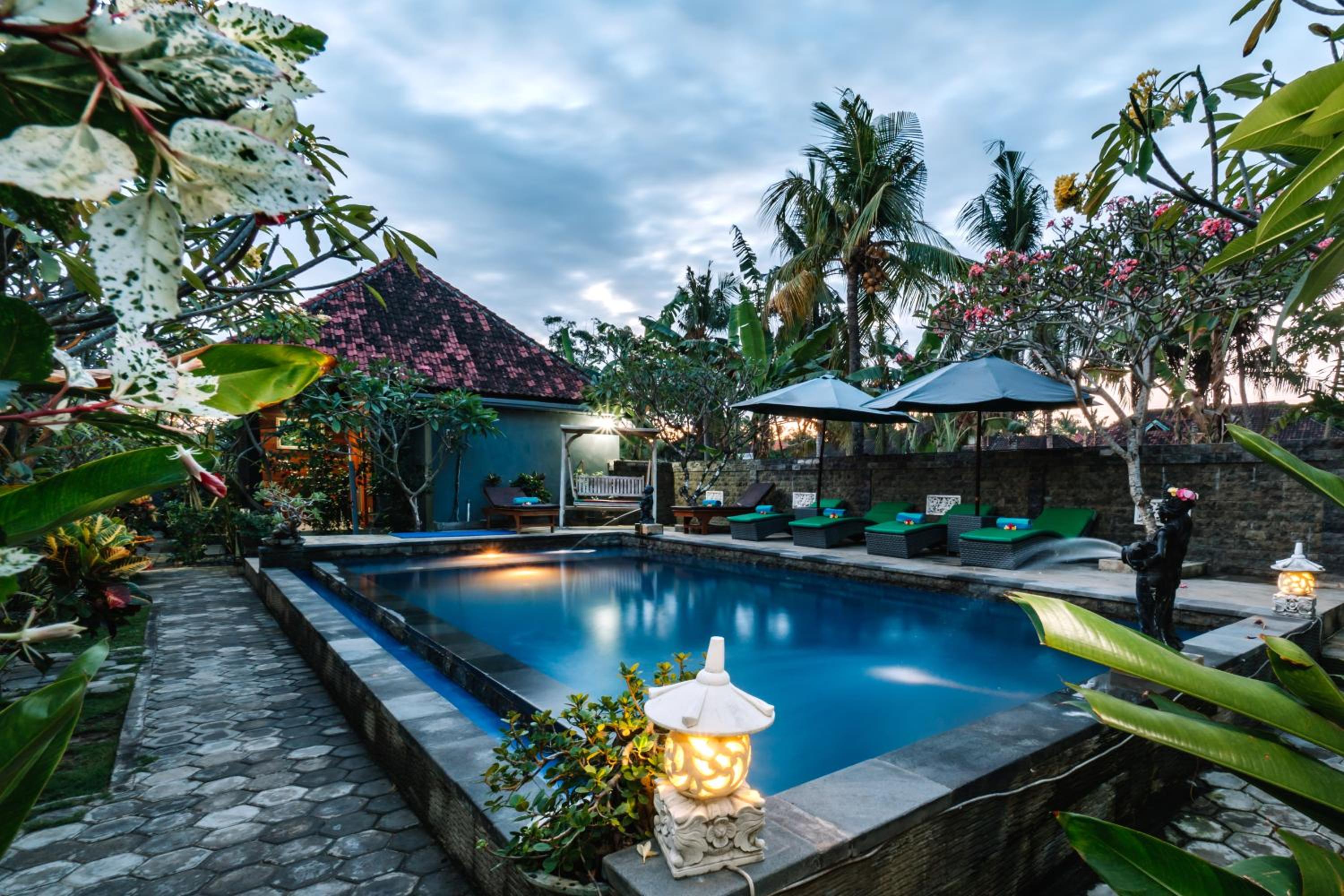 D and B Bungalow's by DeWizZ Management
