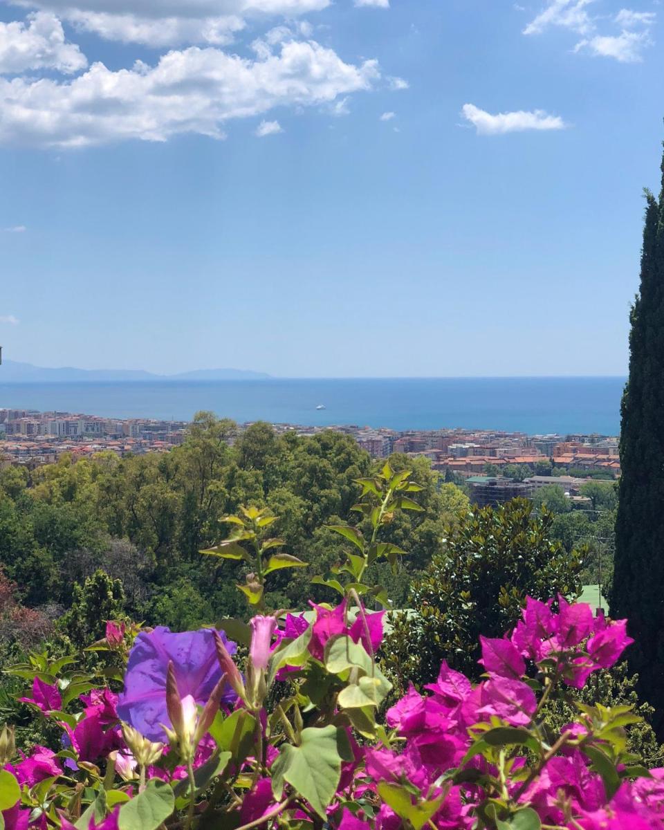 Villa Mareluna - Sea view and garden view 2