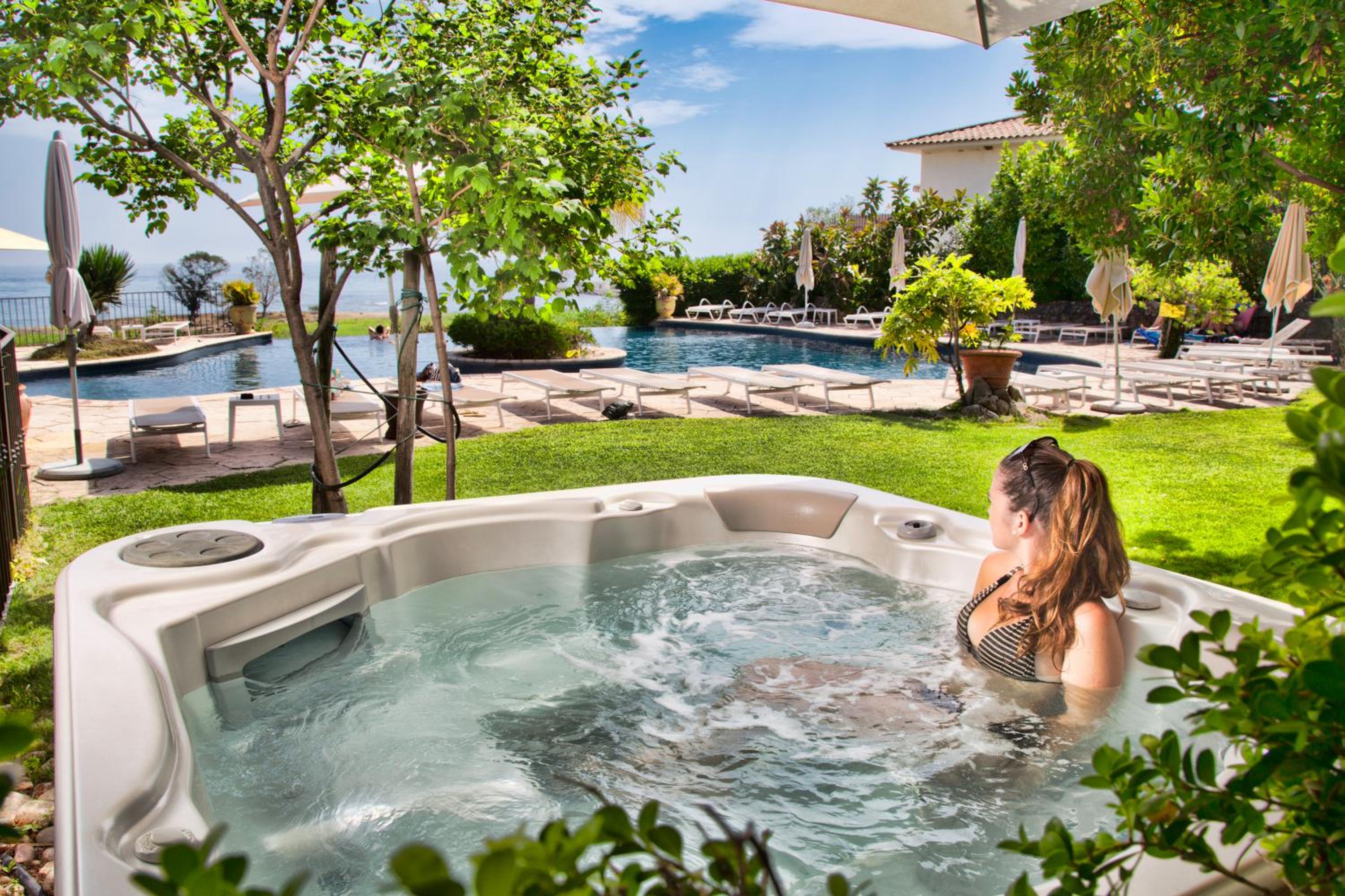 Jacuzzi