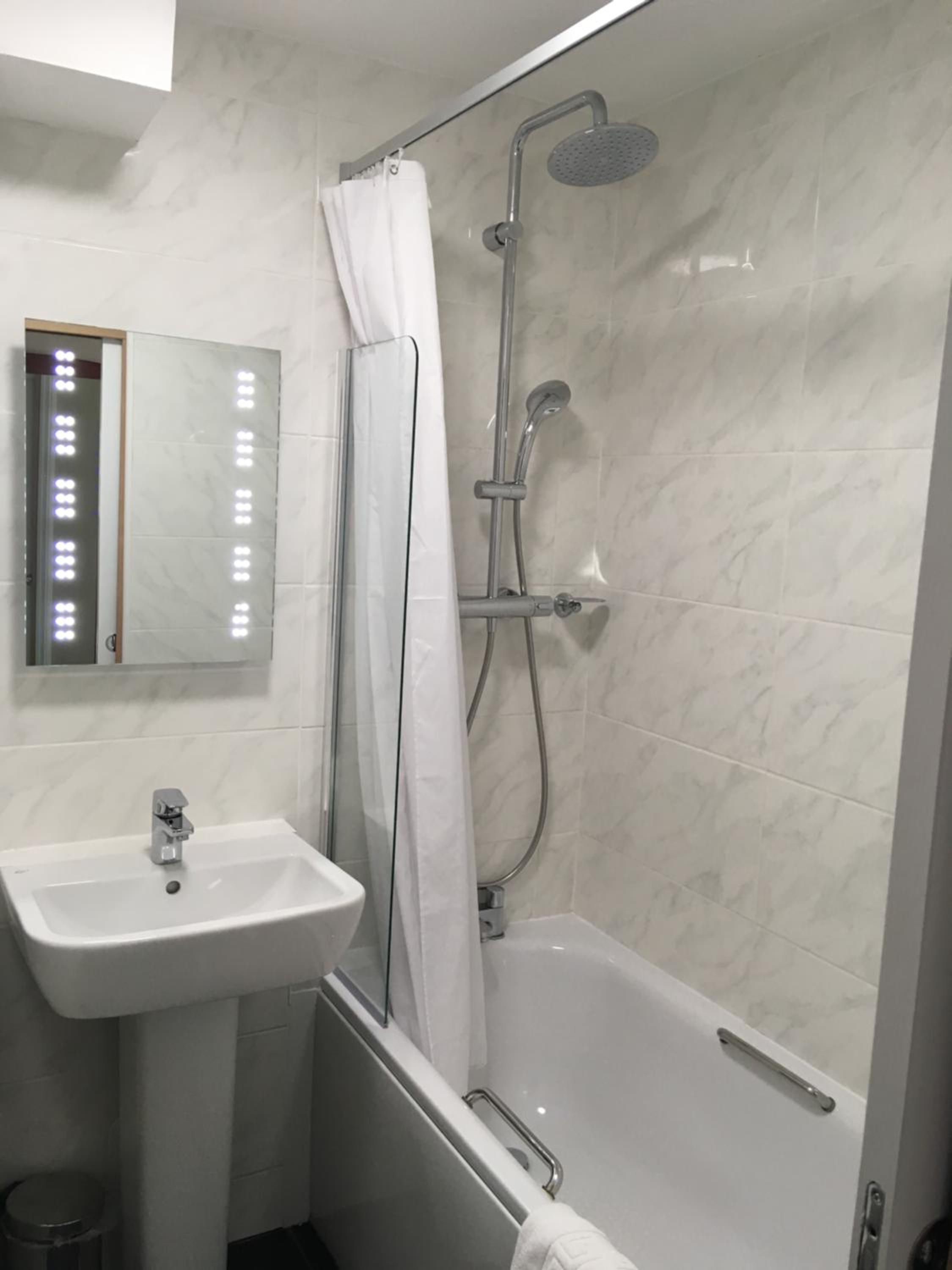 Basingstoke Vacations - Red Lion Hotel - Property Image 18