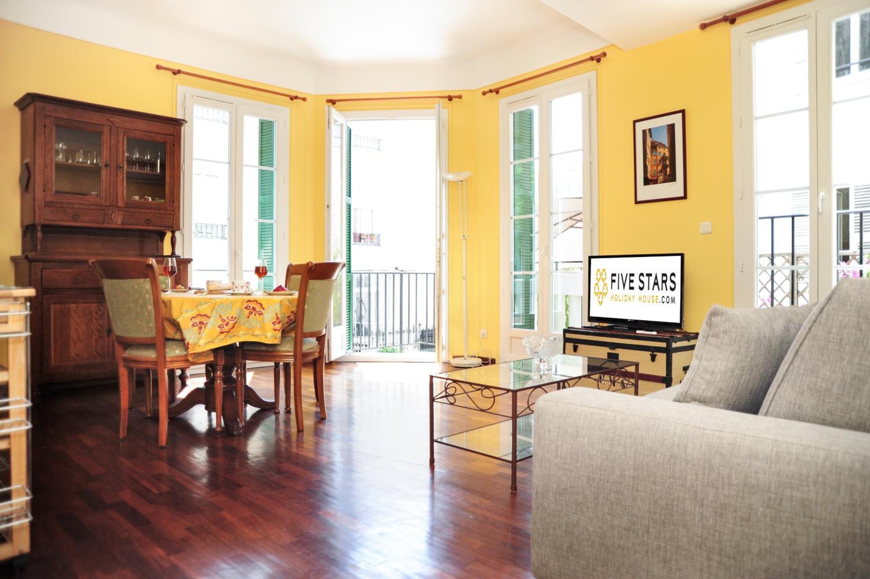 Suite ST Geneviève Five stars holiday house photo 3