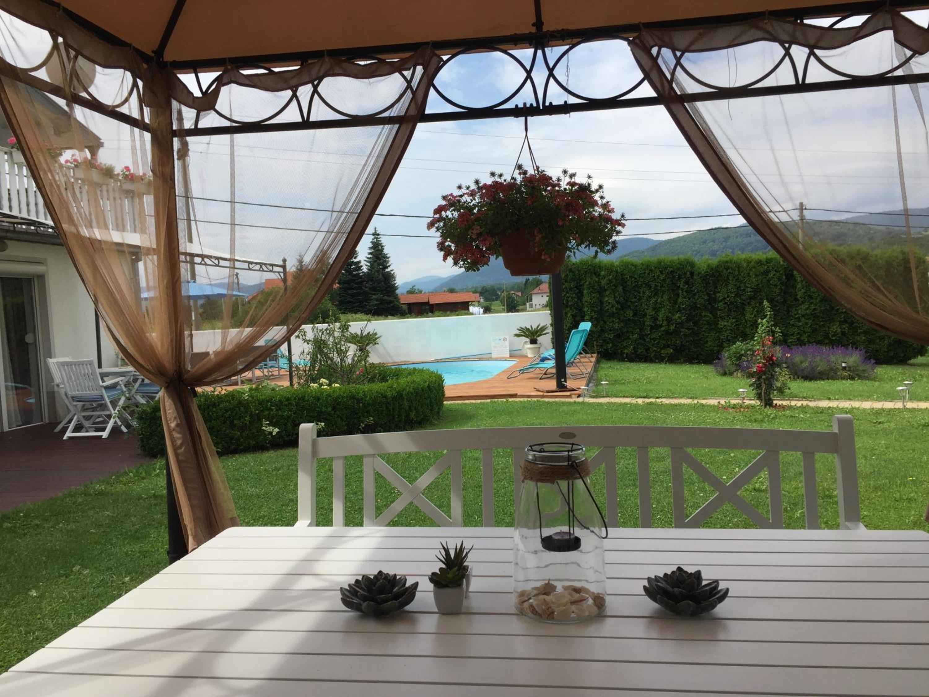 Pool Apartments Plitvice Lakes