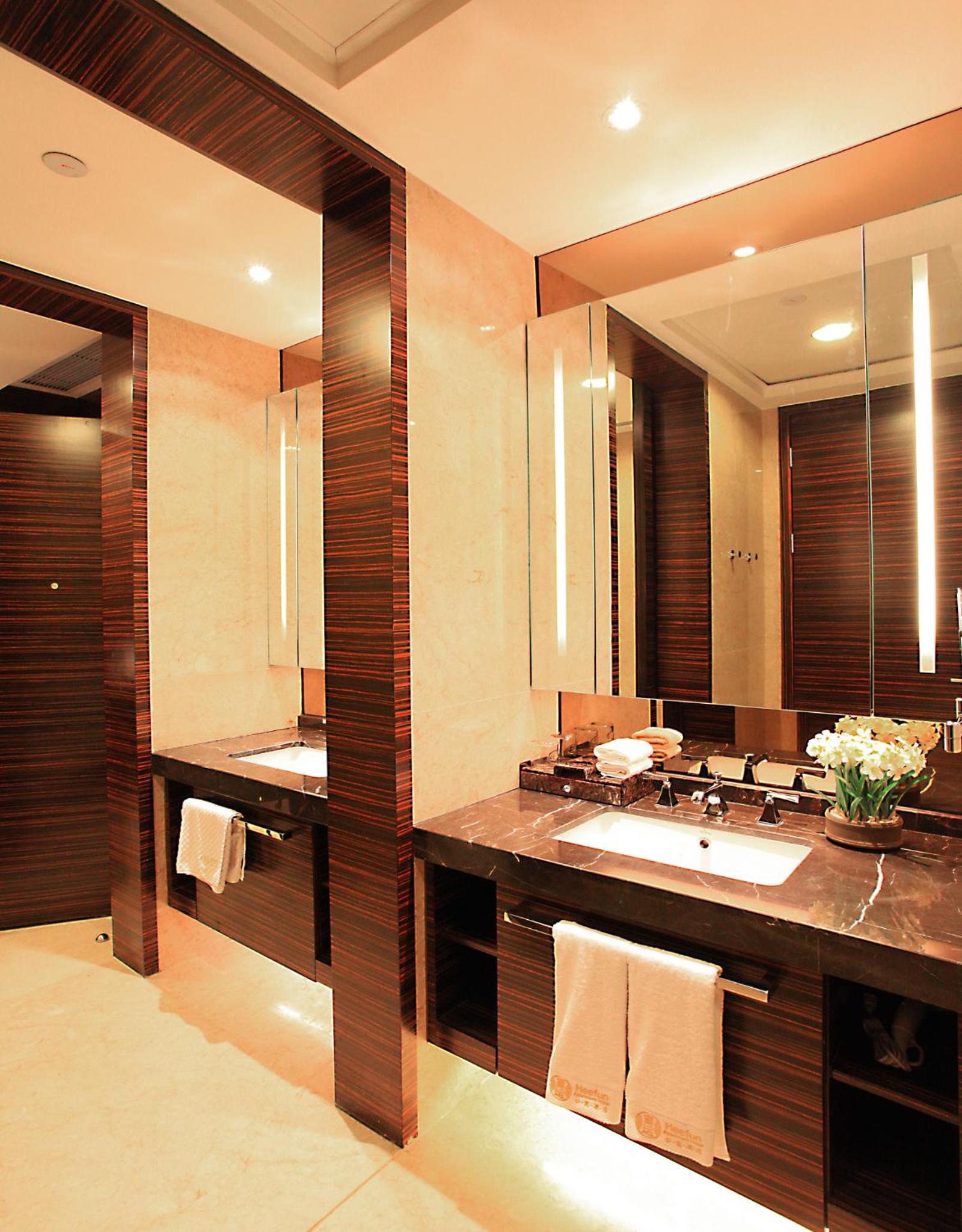 HeeFun Apartment GZ -Poly World Trading Center
