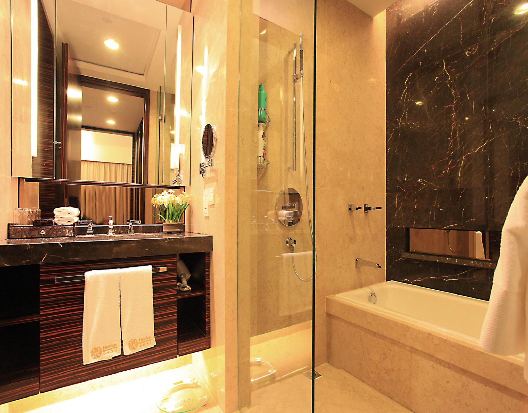 HeeFun Apartment GZ -Poly World Trading Center