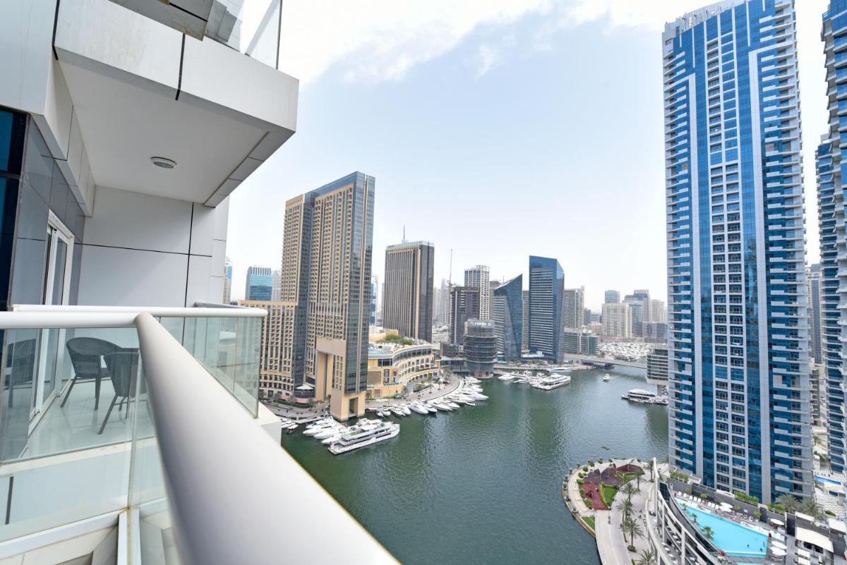 Golden Stay Vacation Homes continental tower marina