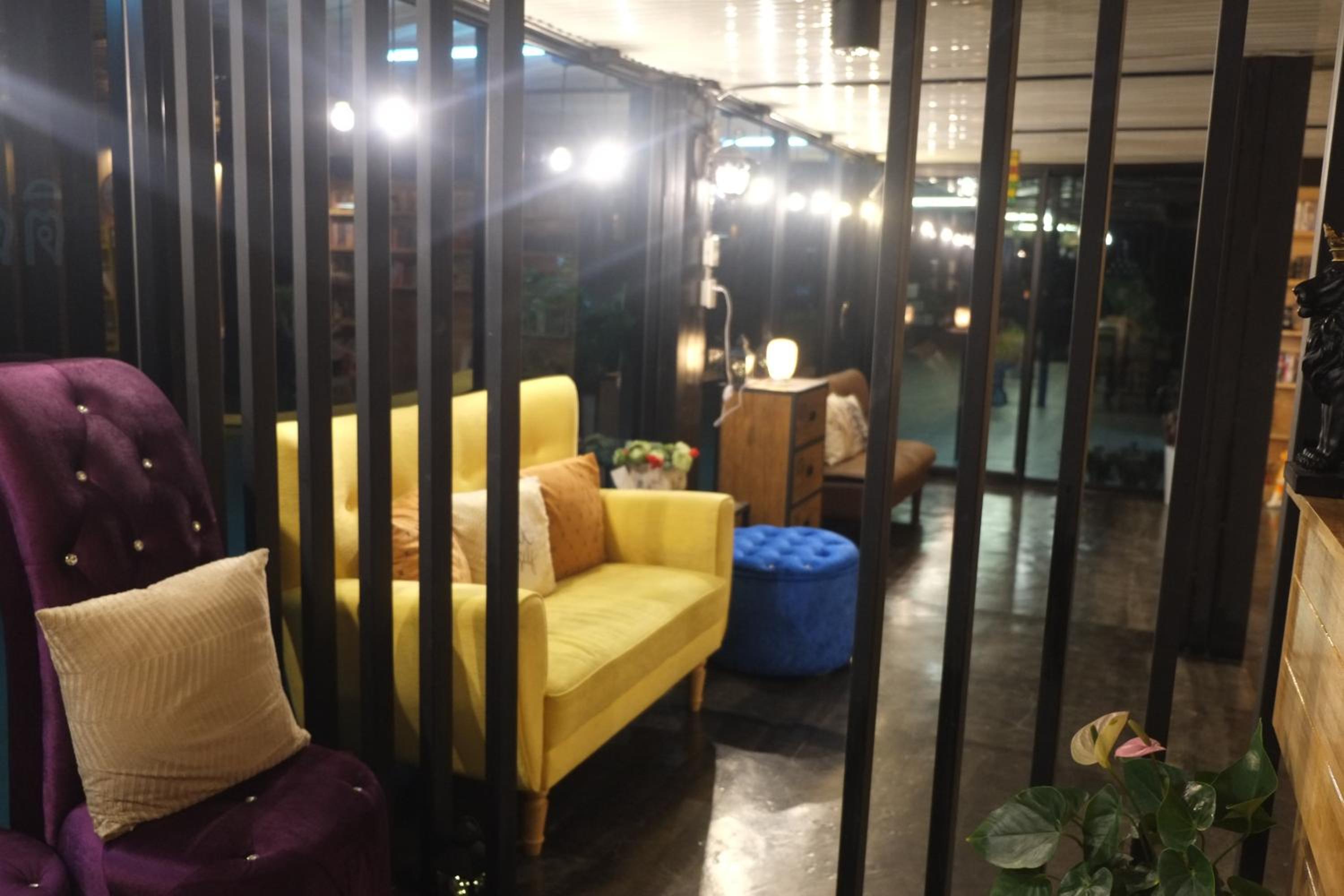 lounge