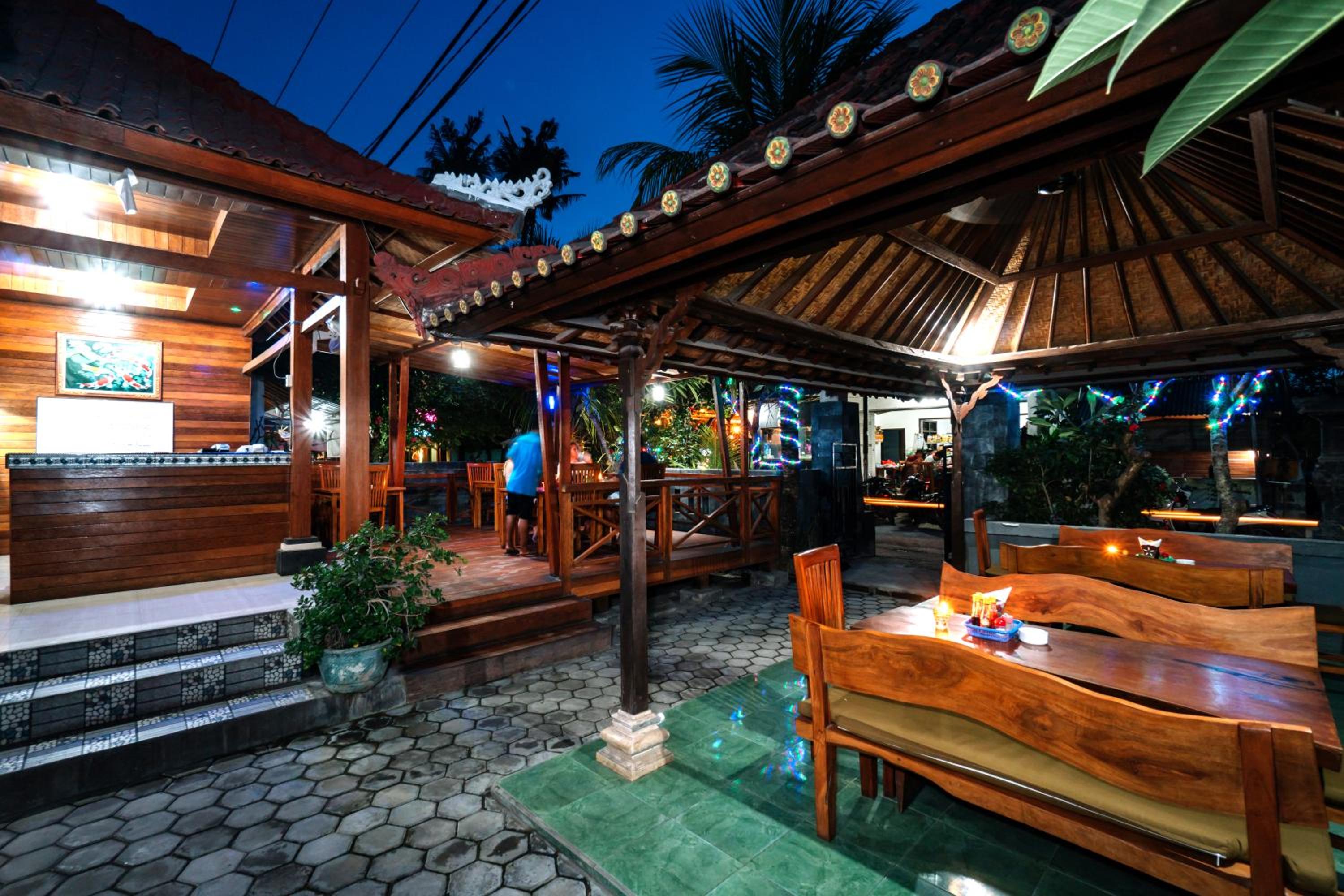 D and B Bungalow's by DeWizZ Management