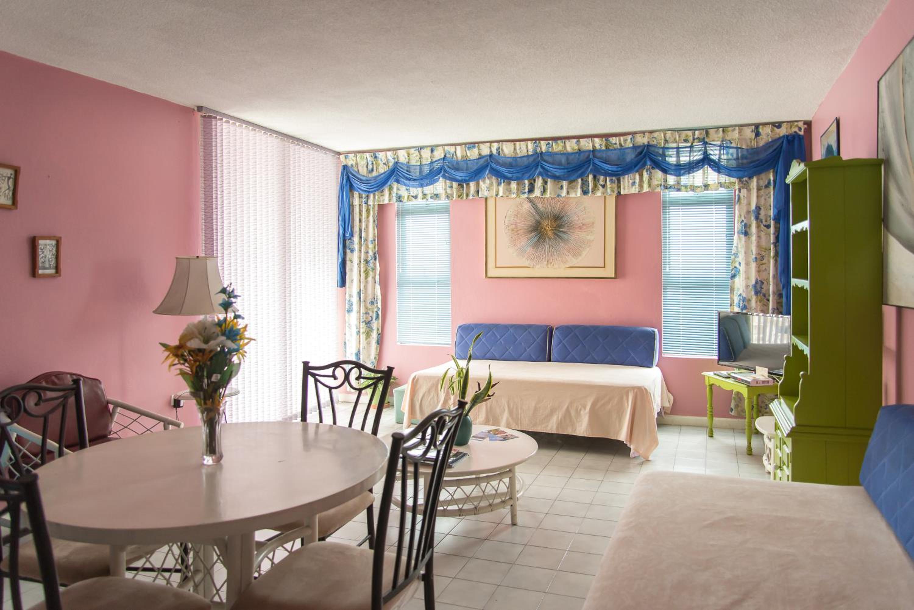 Deluxe Montego Bay Club Studio & Suites