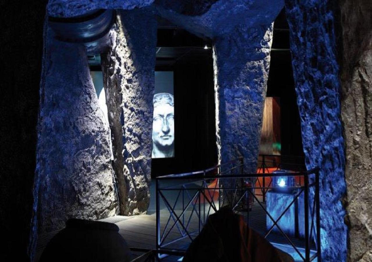 Insula House