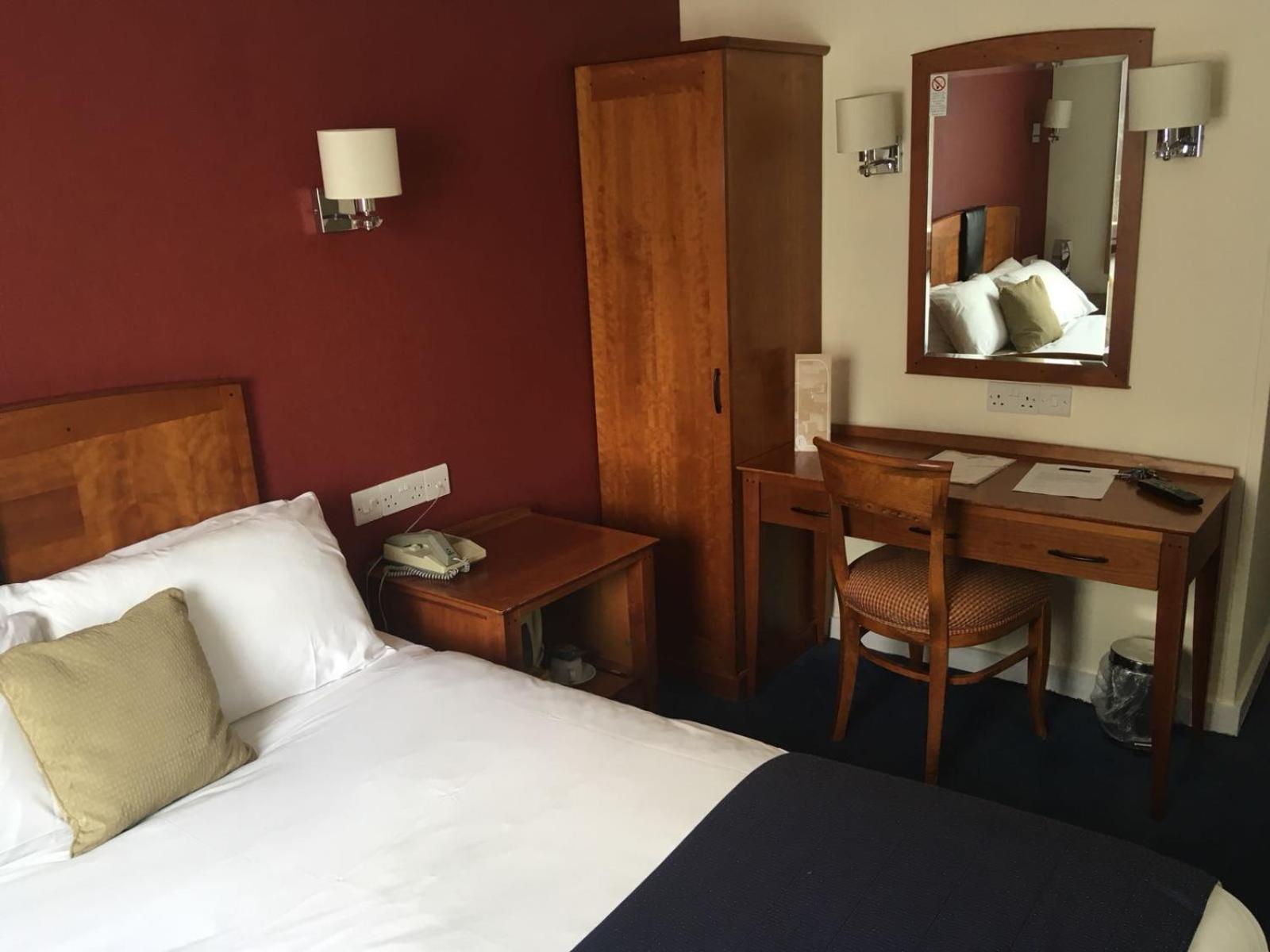 Basingstoke Vacations - Red Lion Hotel - Property Image 12