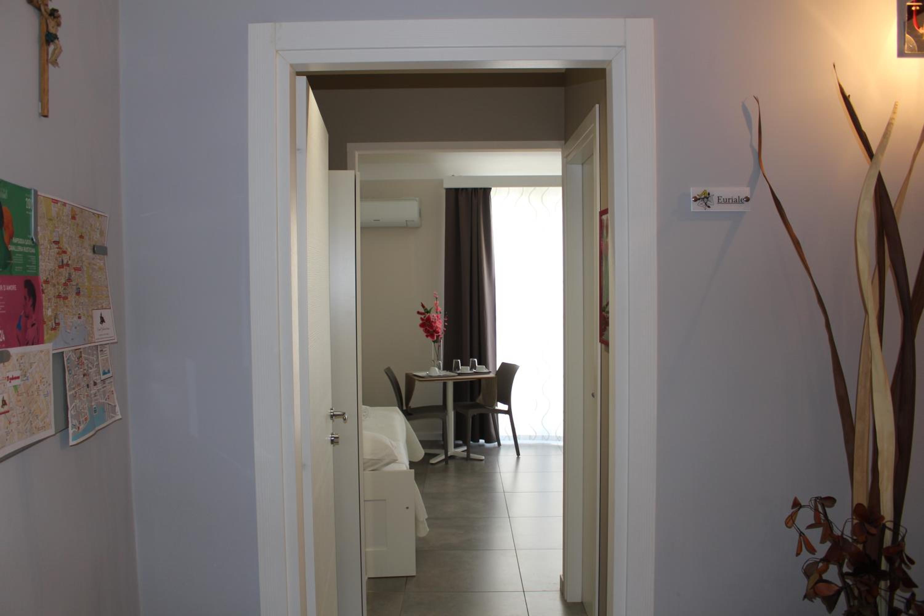 Triscele Glamour Rooms