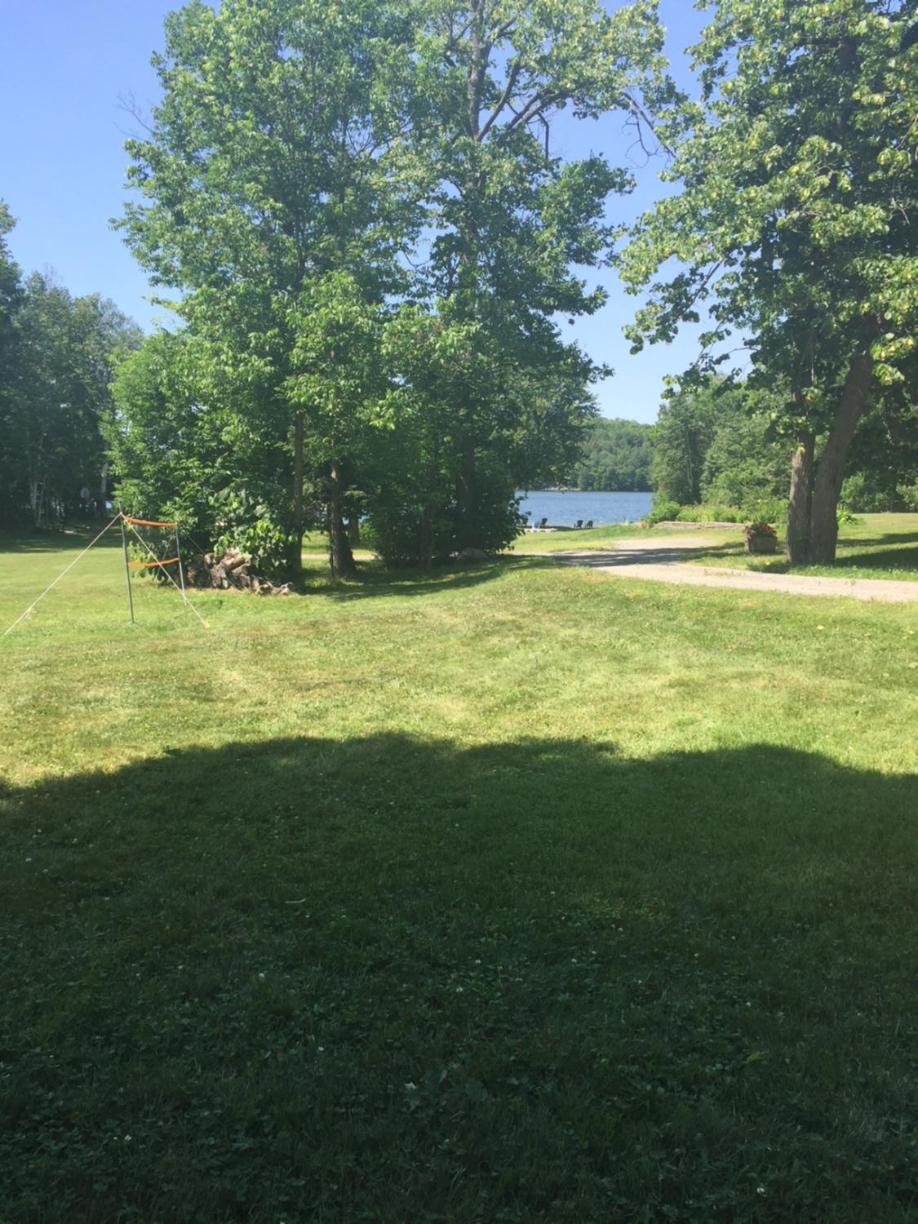 Huntsville Vacations - Colonial Bay Motel and Cottages - Property Image 2