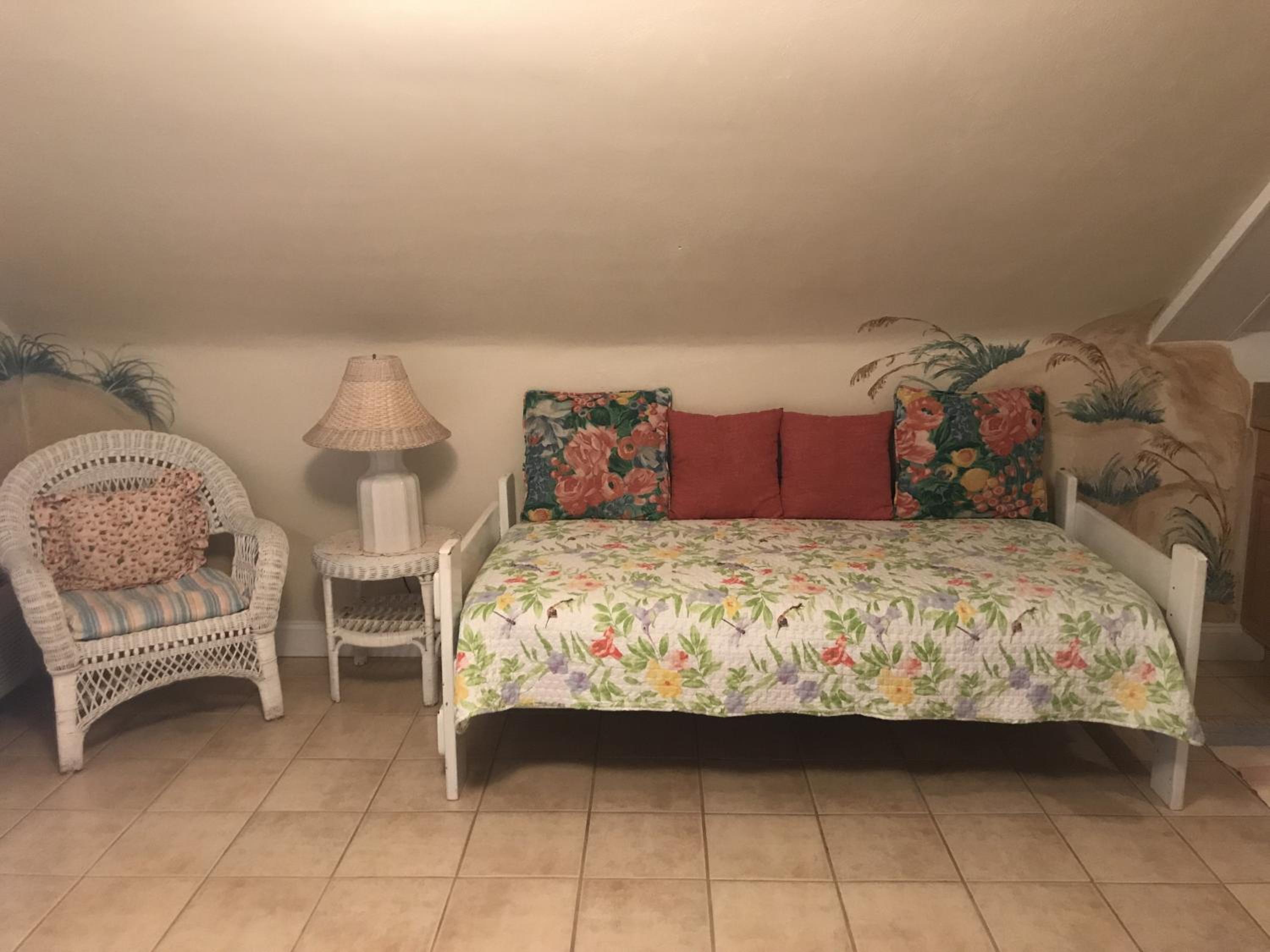Angie's Guest Cottage