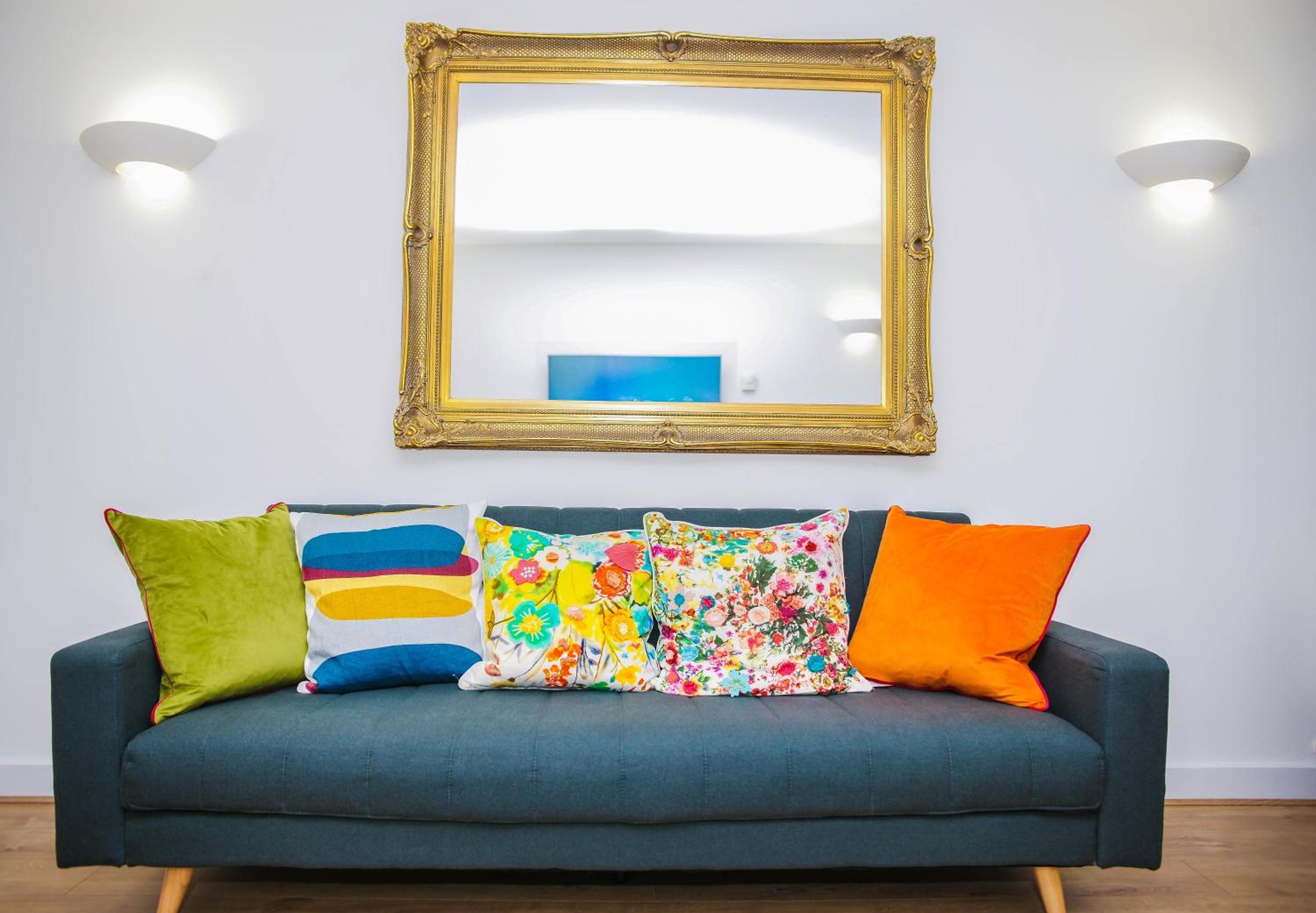 RIVERSIDE 2 BED APARTMENT
