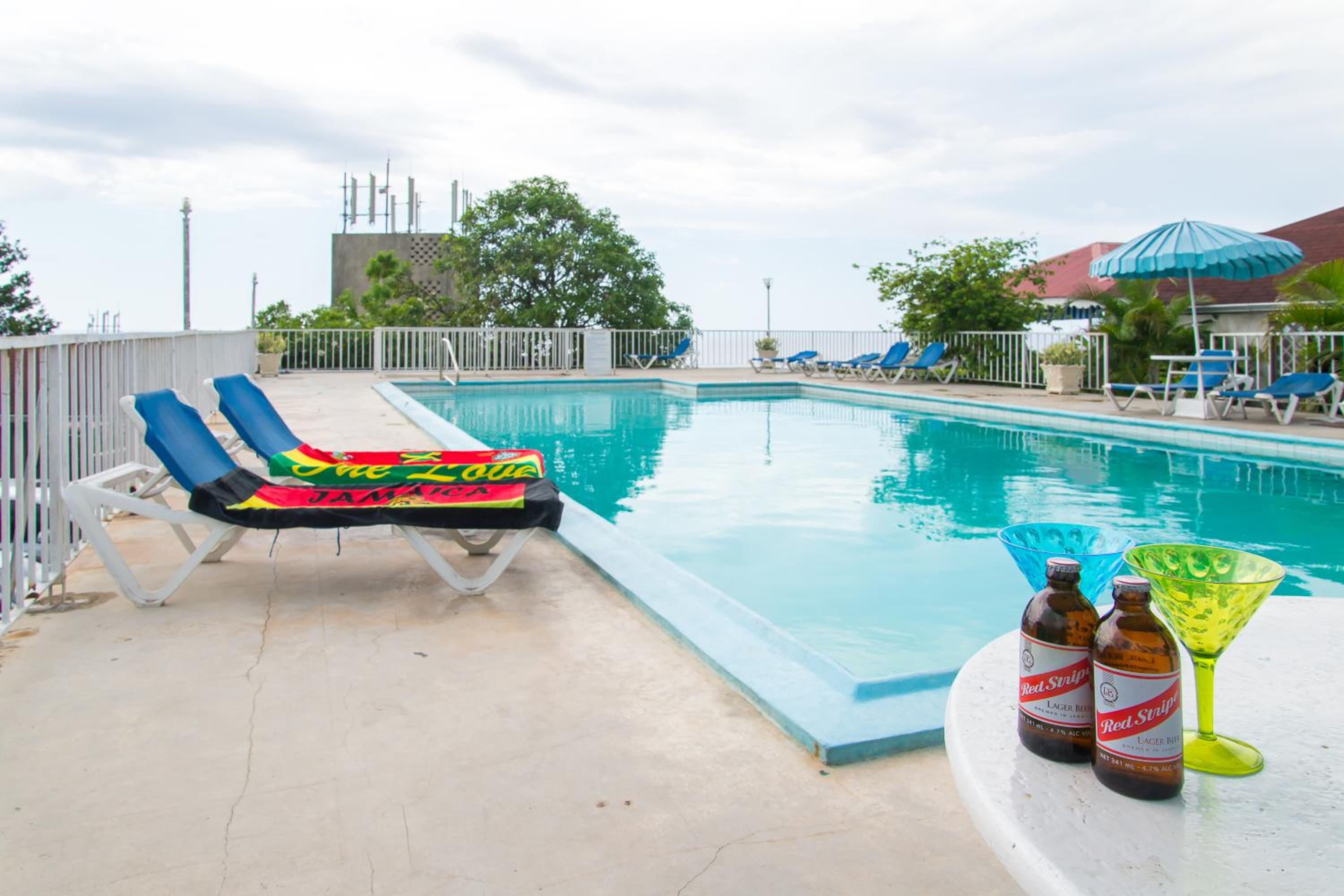 Deluxe Montego Bay Club Studio & Suites