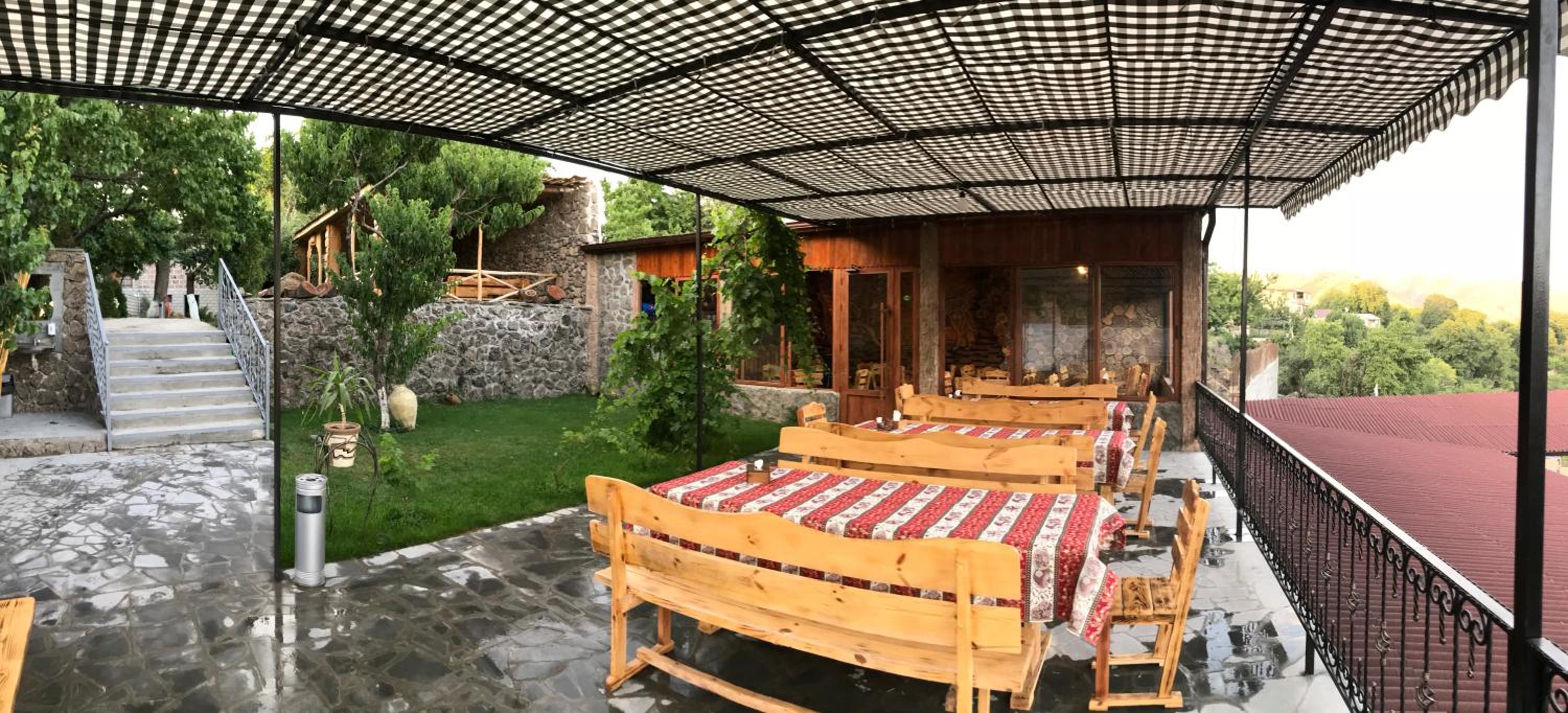 COMMUNE hotel