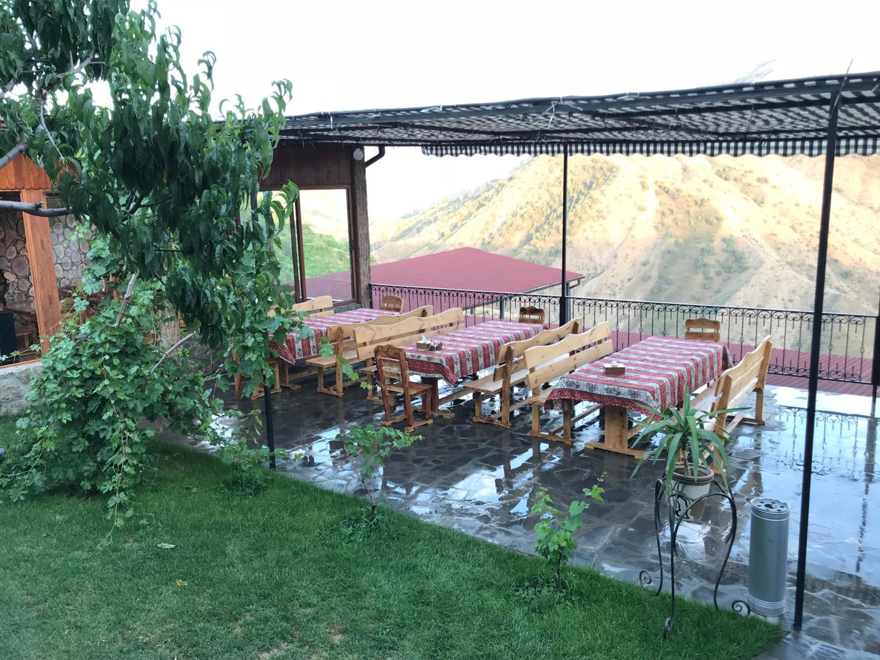 COMMUNE hotel