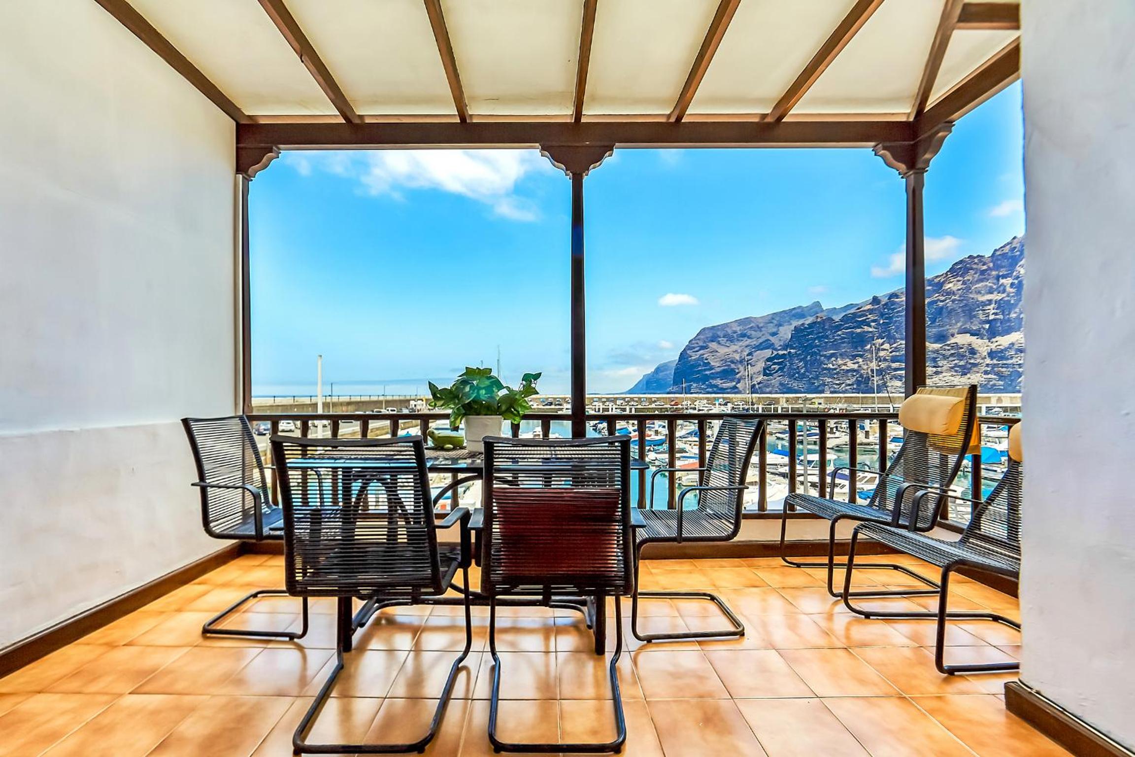 Hotel Los Gigantes Marina, Water Front